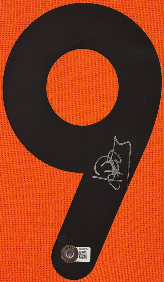 Patrick Kluivert Signed Netherlands Jersey Framed Beckett COA - Close up of Number