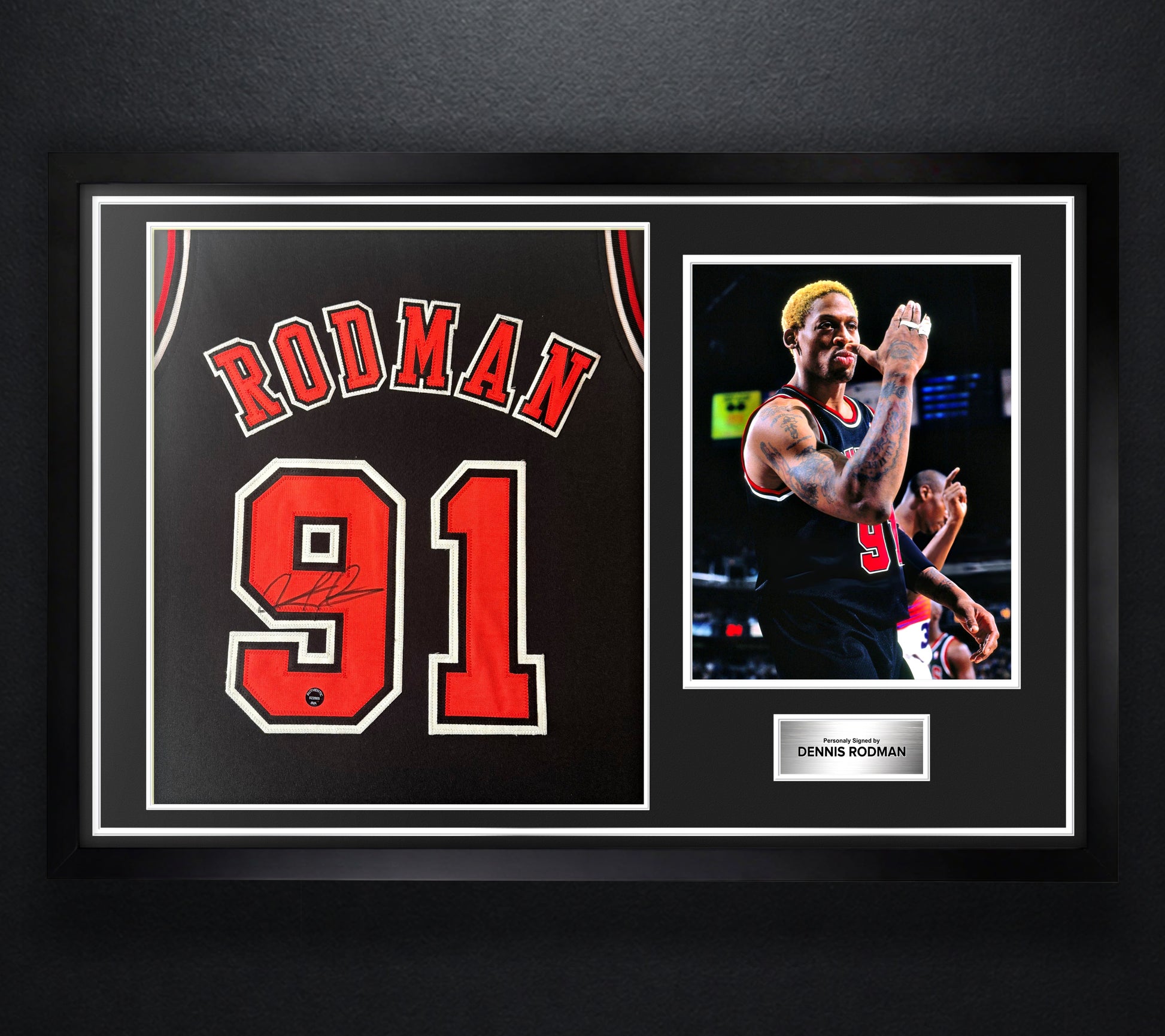 Dennis Rodman Signed Chicago Bulls Jersey Framed Authentic Ink COA - Photo of frame