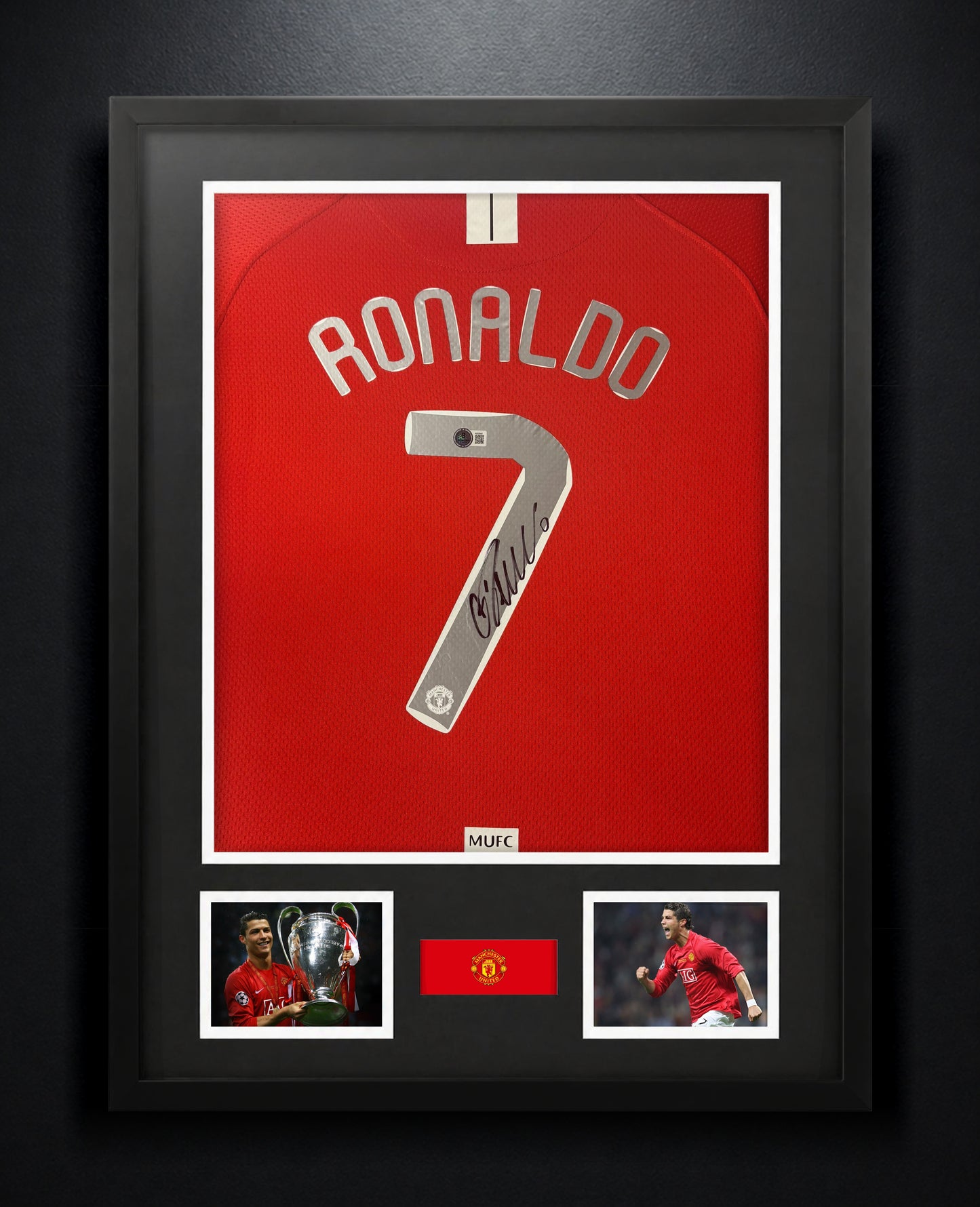 Cristiano Ronaldo Signed Manchester City Nike Jersey Framed Beckett LOA & COA - Photo of frame