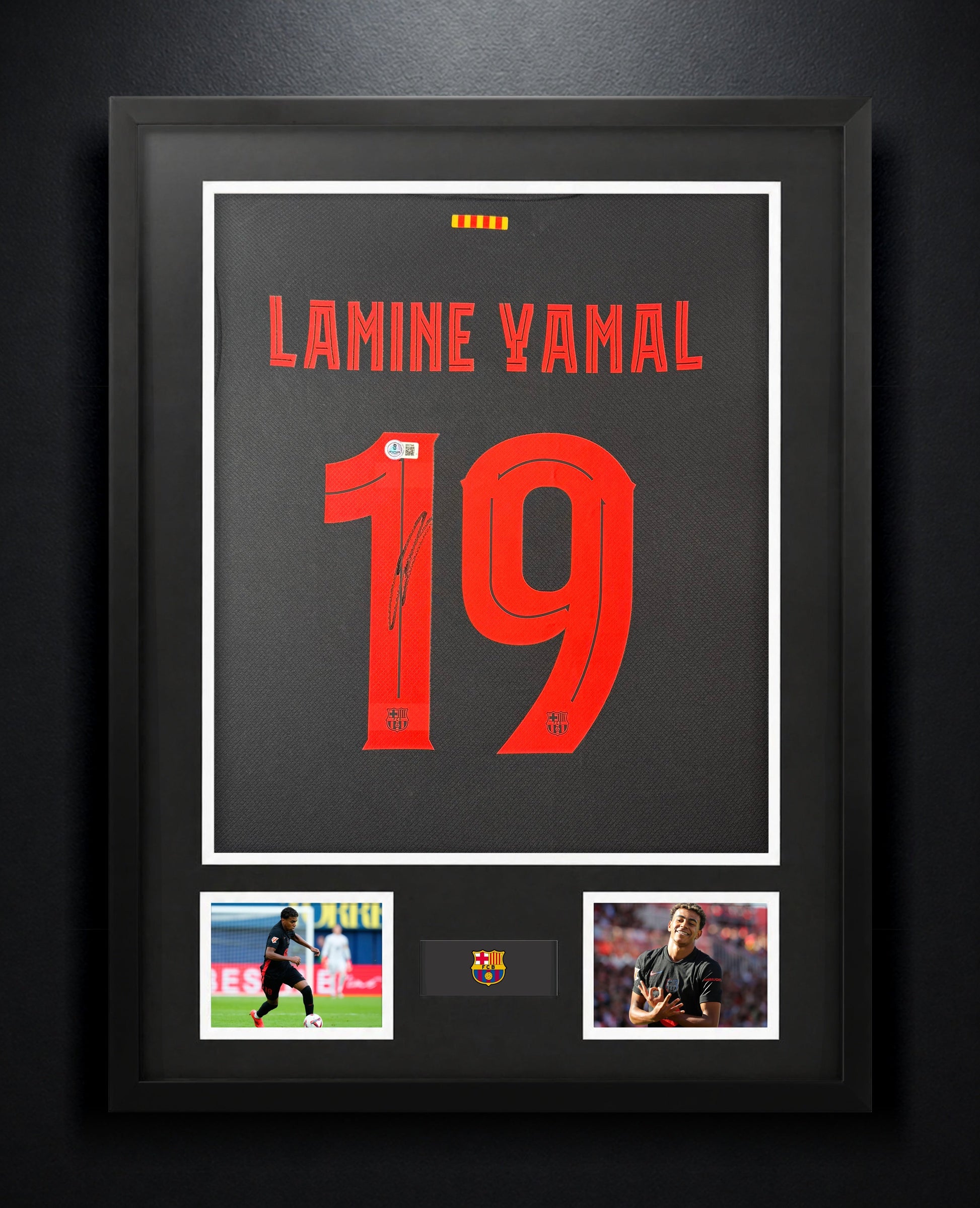 Lamine Yamal Signed FC Barcelona Nike Jersey Framed Beckett COA - Photo of frame