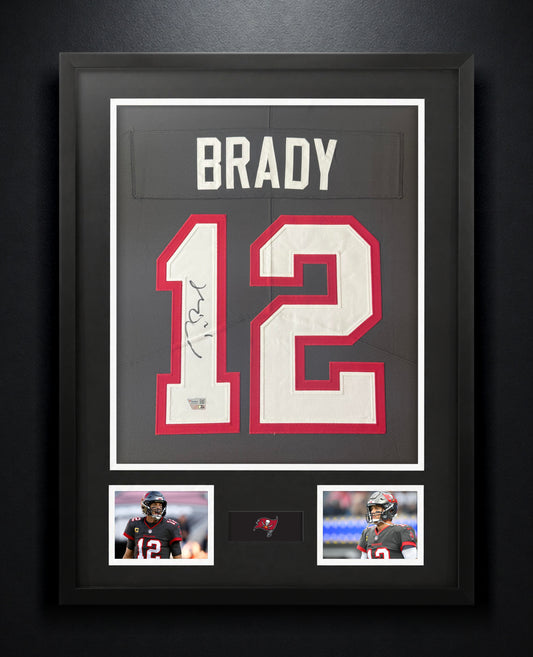 Tom Brady Signed Tampa Bay Buccaneers Nike Jersey Framed Fanatics COA - Photo of frame