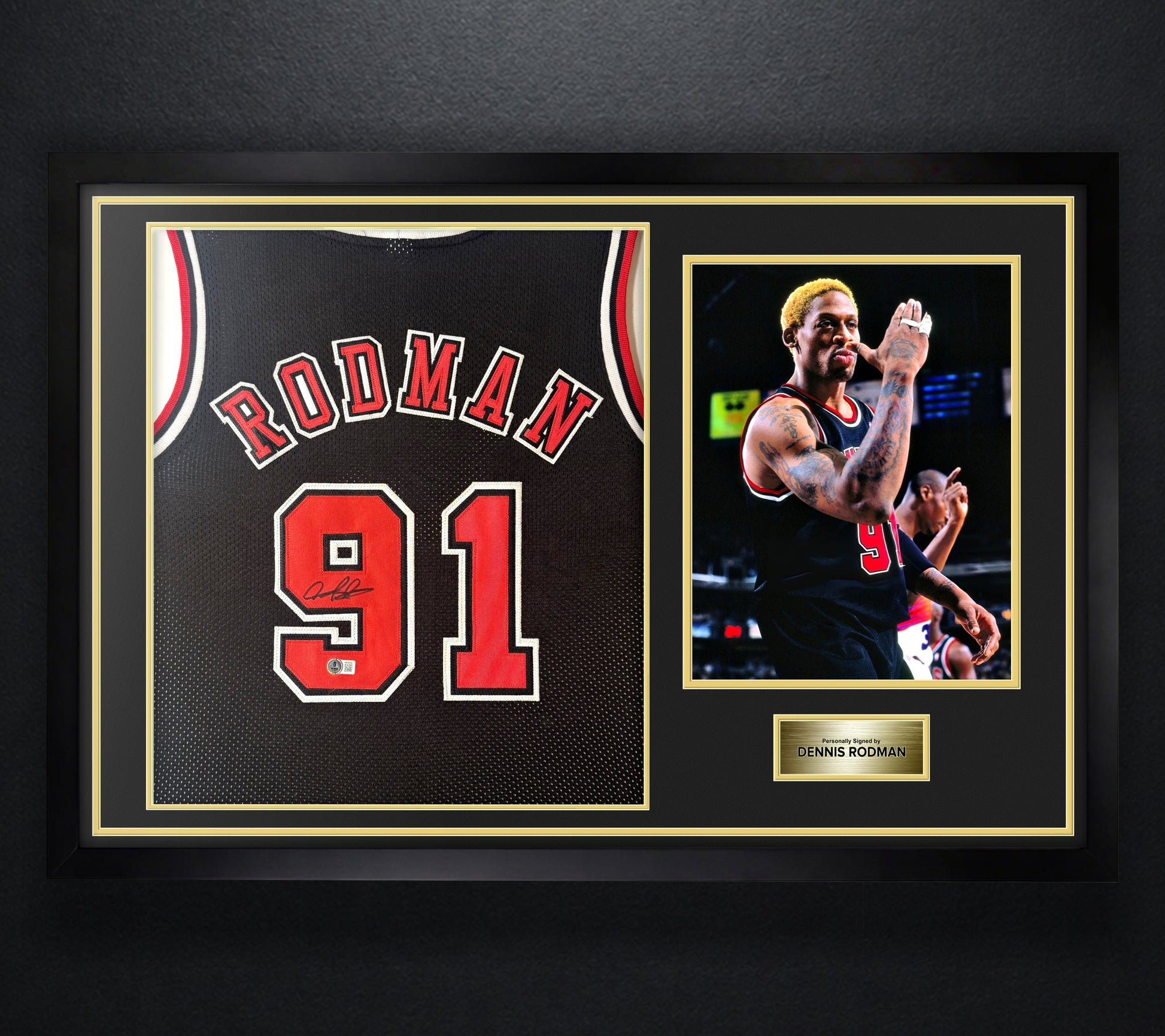 Dennis Rodman Signed Chicago Bulls Jersey Framed Beckett COA - Photo of frame
