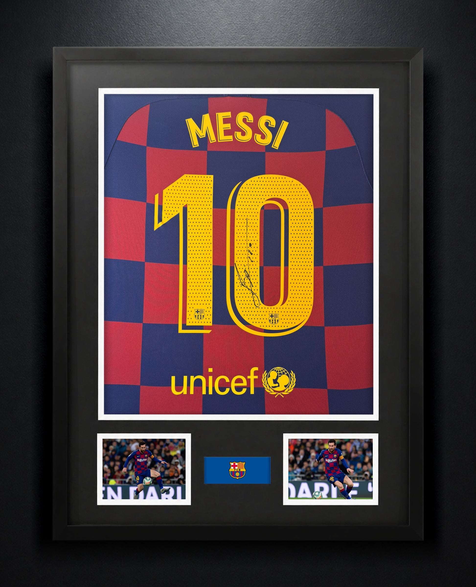 Lionel Messi Signed FC Barcelona Nike Jersey Framed Beckett LOA & COA - Close up of Number