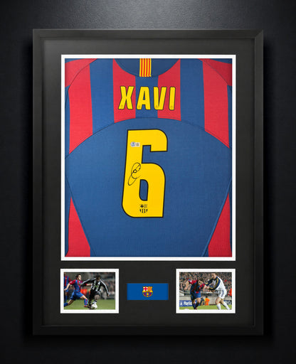 Xavi Hernández Signed FC Barcelona Nike Jersey Framed Beckett COA - Photo of frame