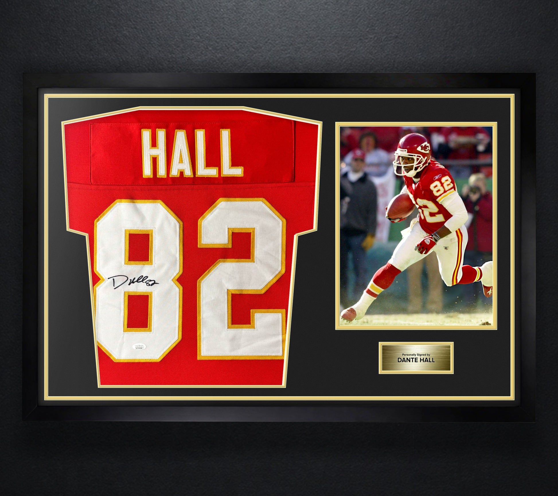 Dante Hall Signed Kansas City Chiefs Jersey Framed JSA COA - Photo of frame