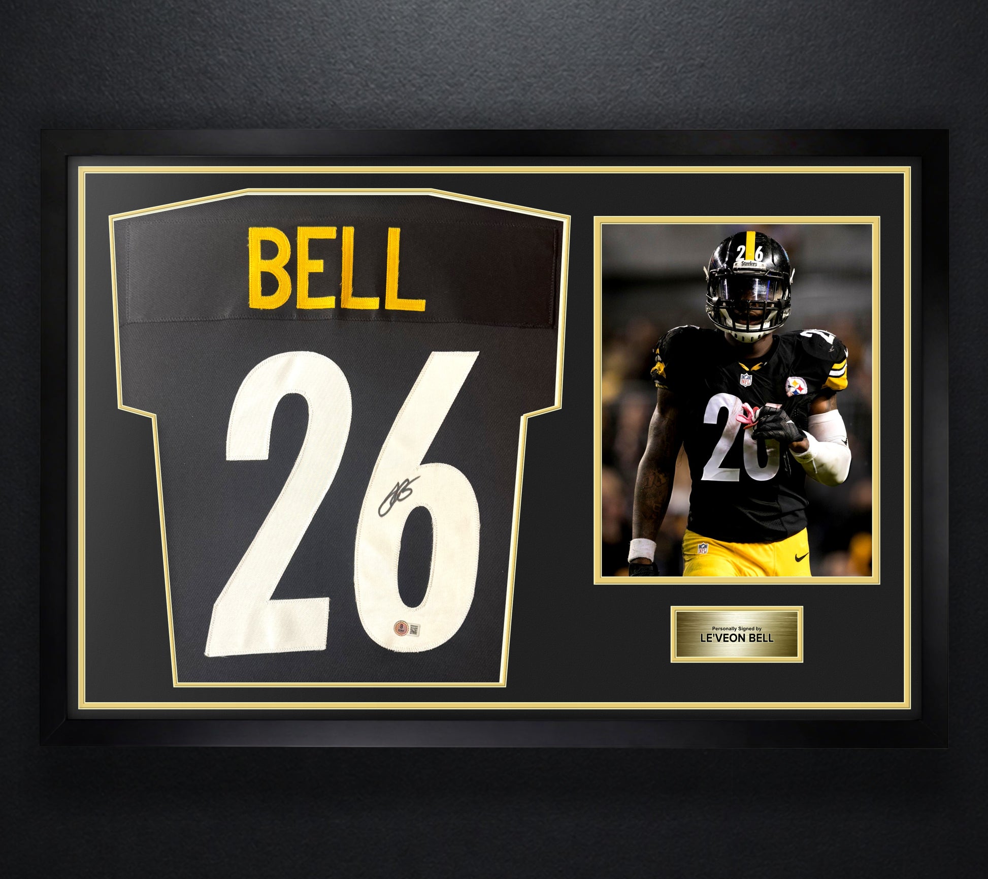 LeVeon Bell Signed Pittsburgh Steelers Jersey Framed Beckett COA - Photo of frame