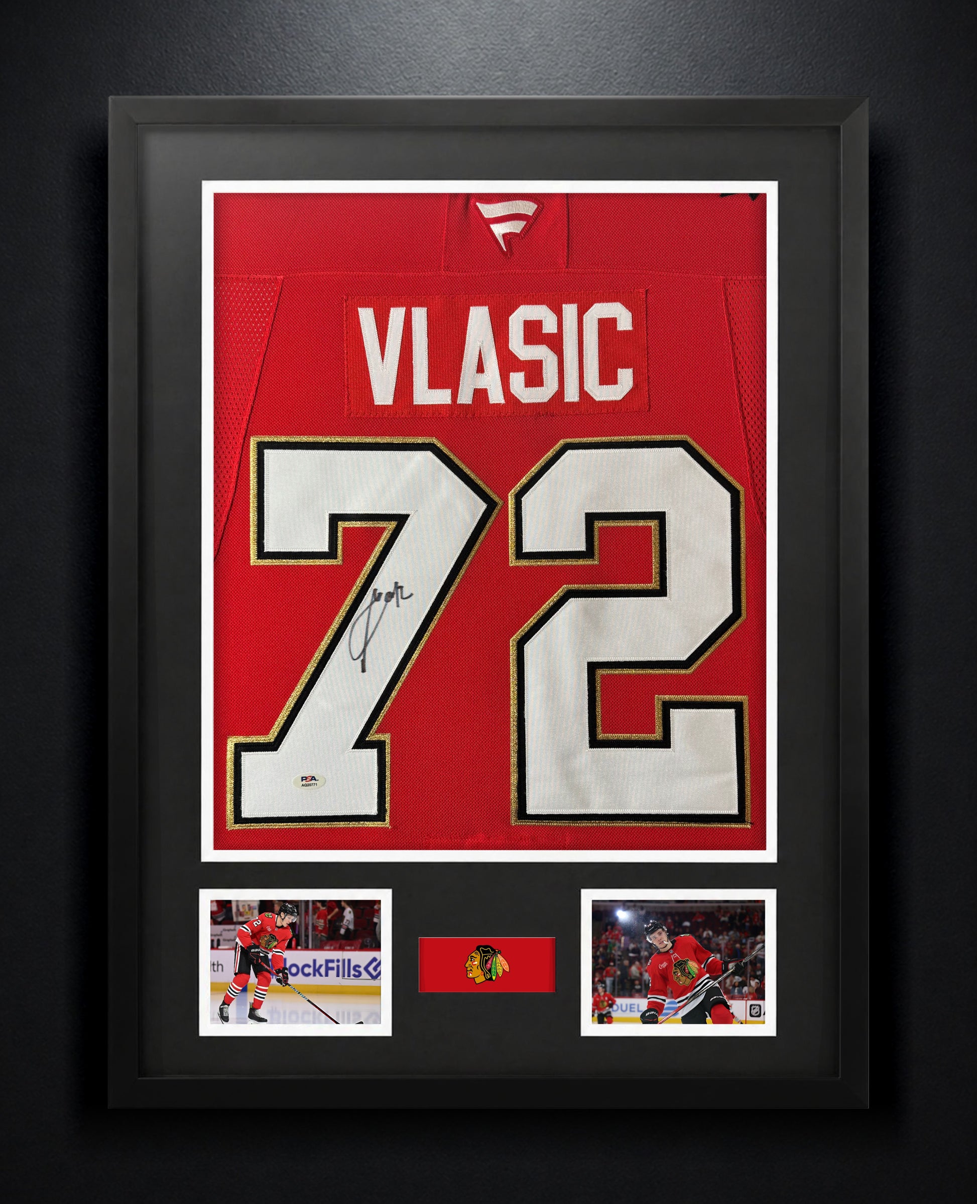 Alex Vlasic Signed Chicago Blackhawks Fanatics Jersey Framed PSA COA - Photo of frame