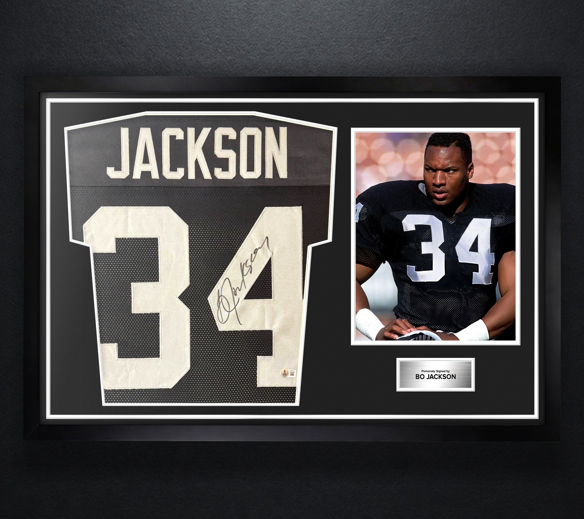 Bo Jackson Signed Oakland Raiders Jersey Framed Beckett COA - Photo of frame