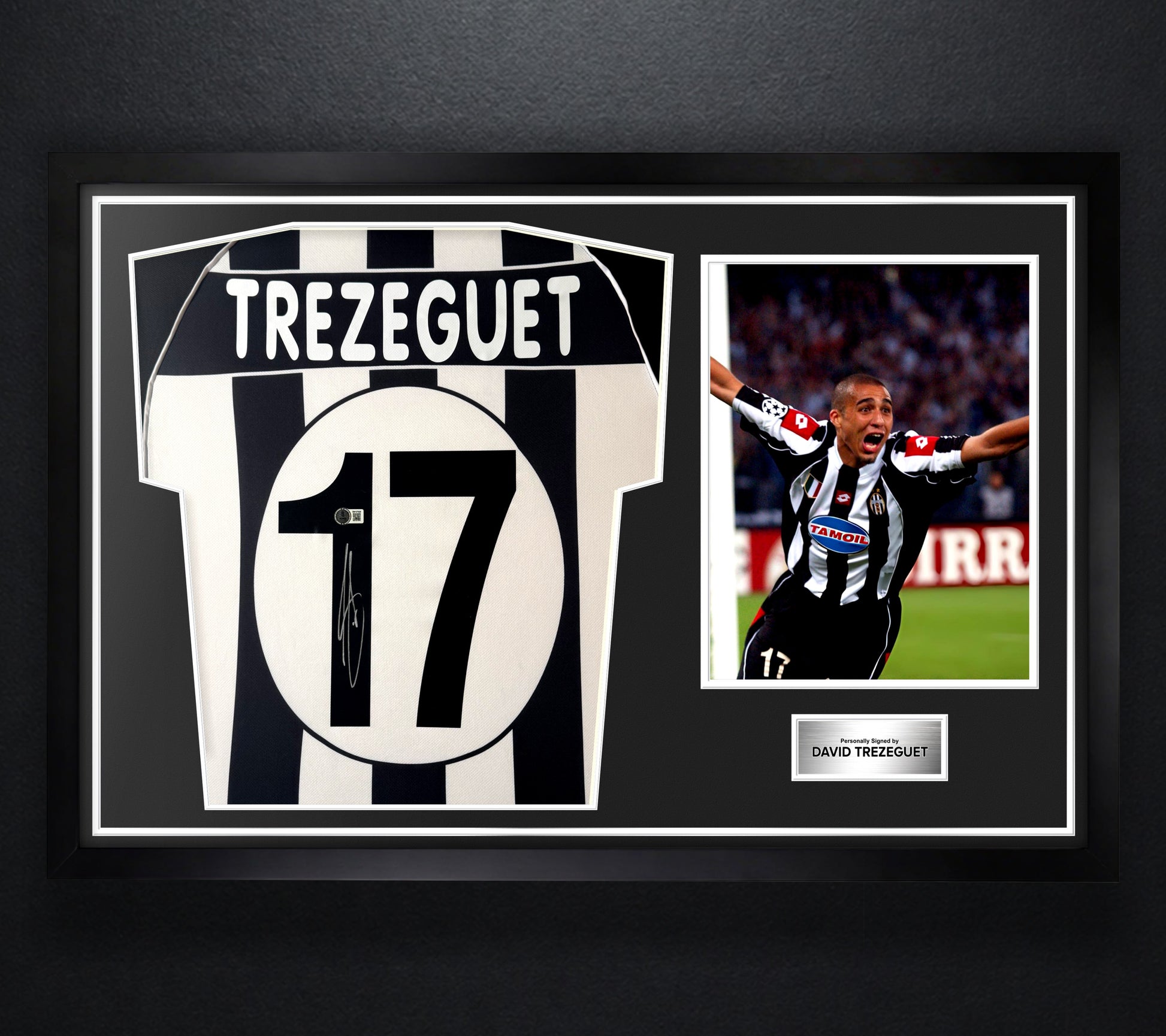 David Trezeguet Signed Juventus Jersey Framed Beckett COA - Photo of frame