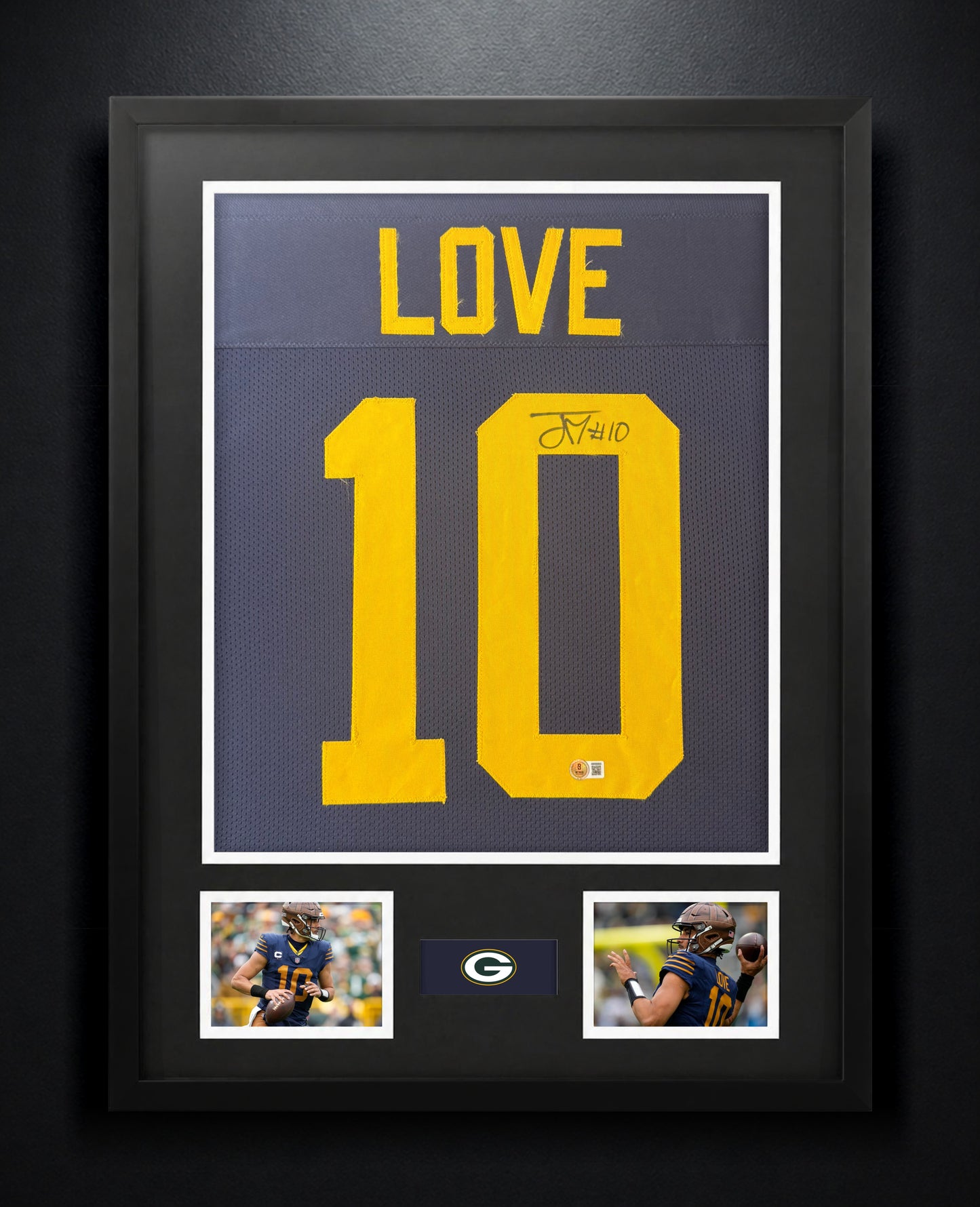 Jordan Love Signed Green Bay Packers Jersey Framed Beckett COA - Photo of frame