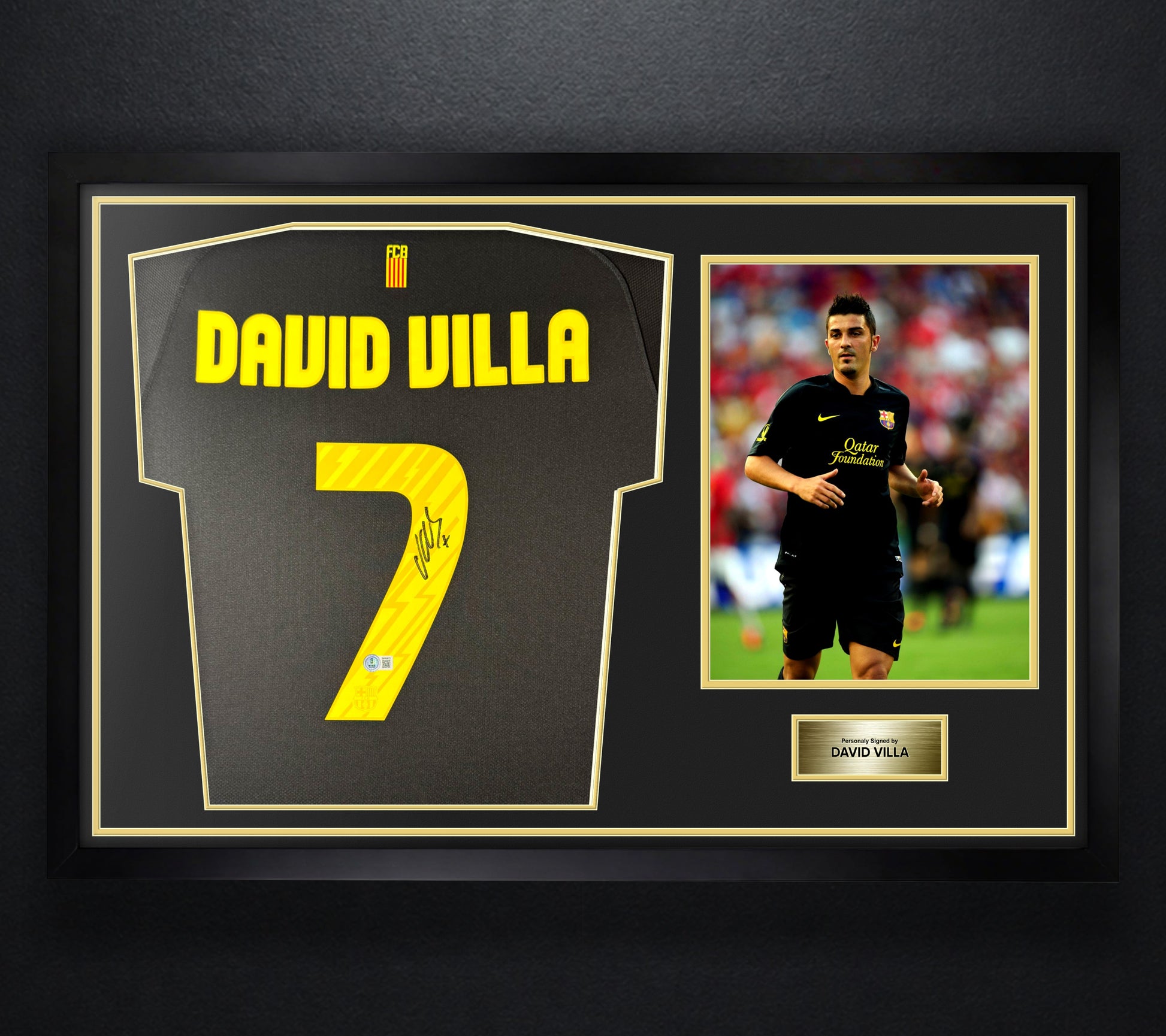 David Villa Signed FC Barcelona Nike Jersey Framed Beckett COA - Photo of frame