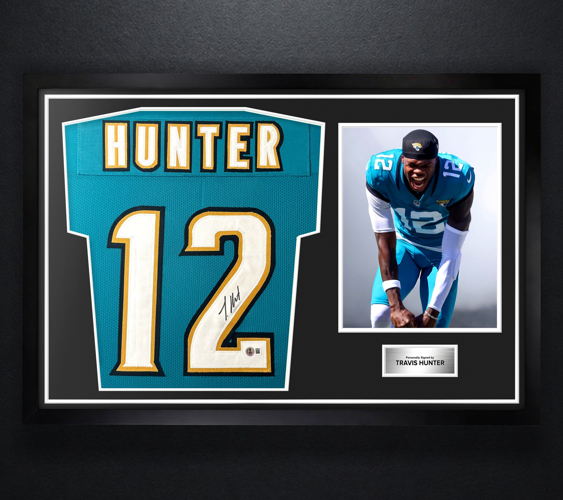 Travis Hunter Signed Jacksonville Jaguars Jersey Framed Beckett COA - Photo of frame