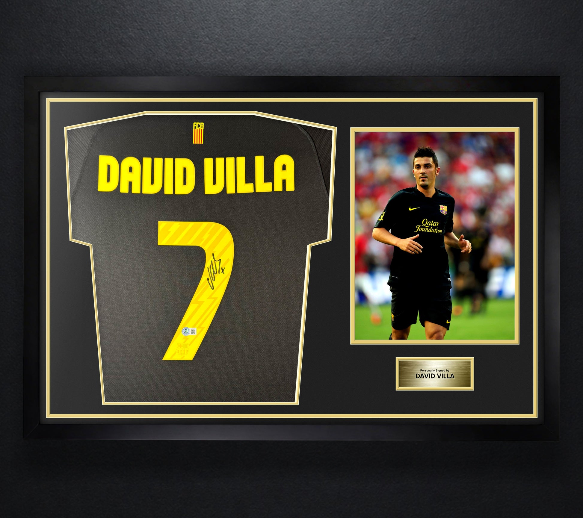 David Villa Signed FC Barcelona Nike Jersey Framed Beckett COA - Photo of frame
