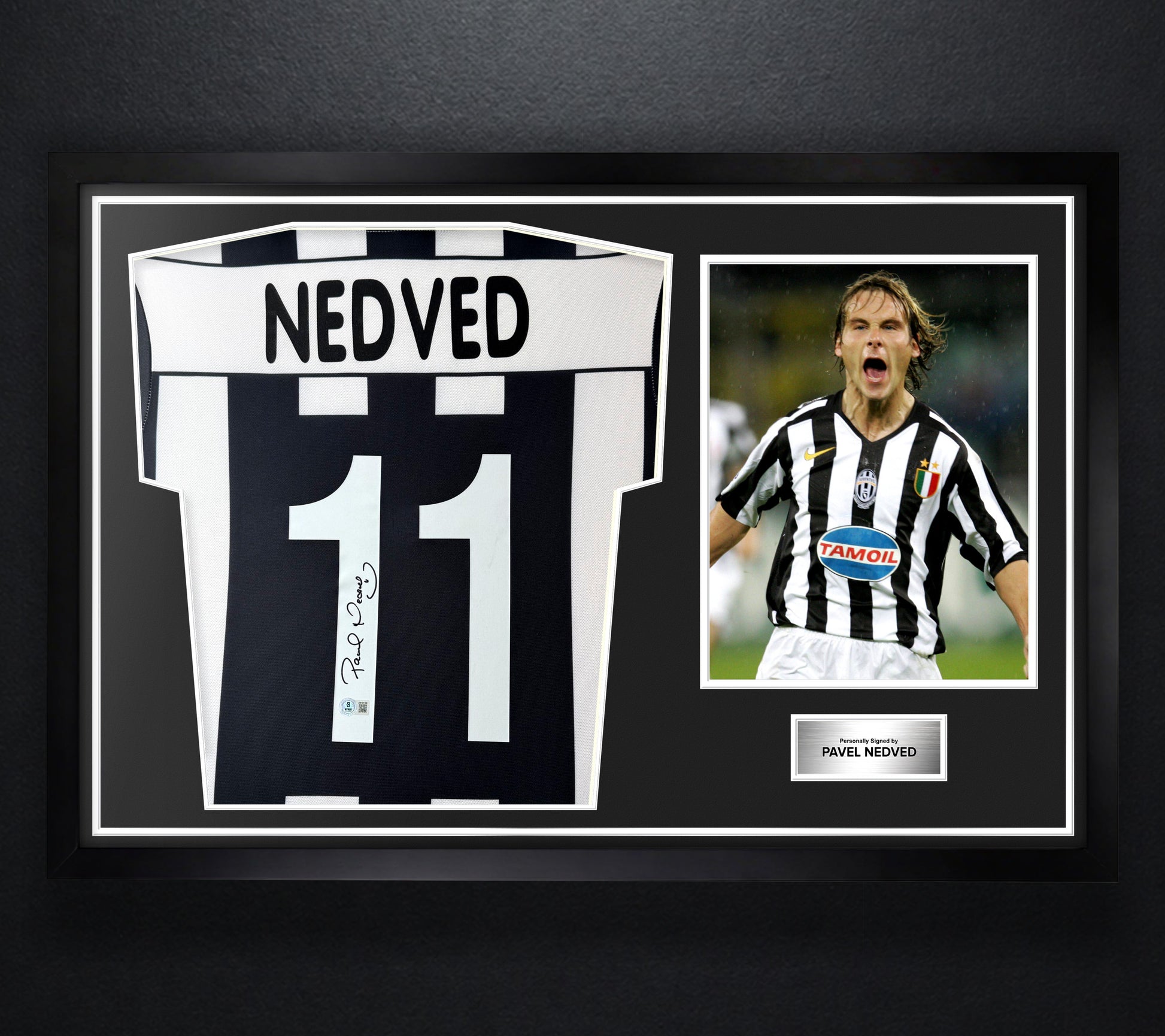Pavel Nedved Signed Juventus Lotto Jersey Framed Beckett COA - Photo of frame