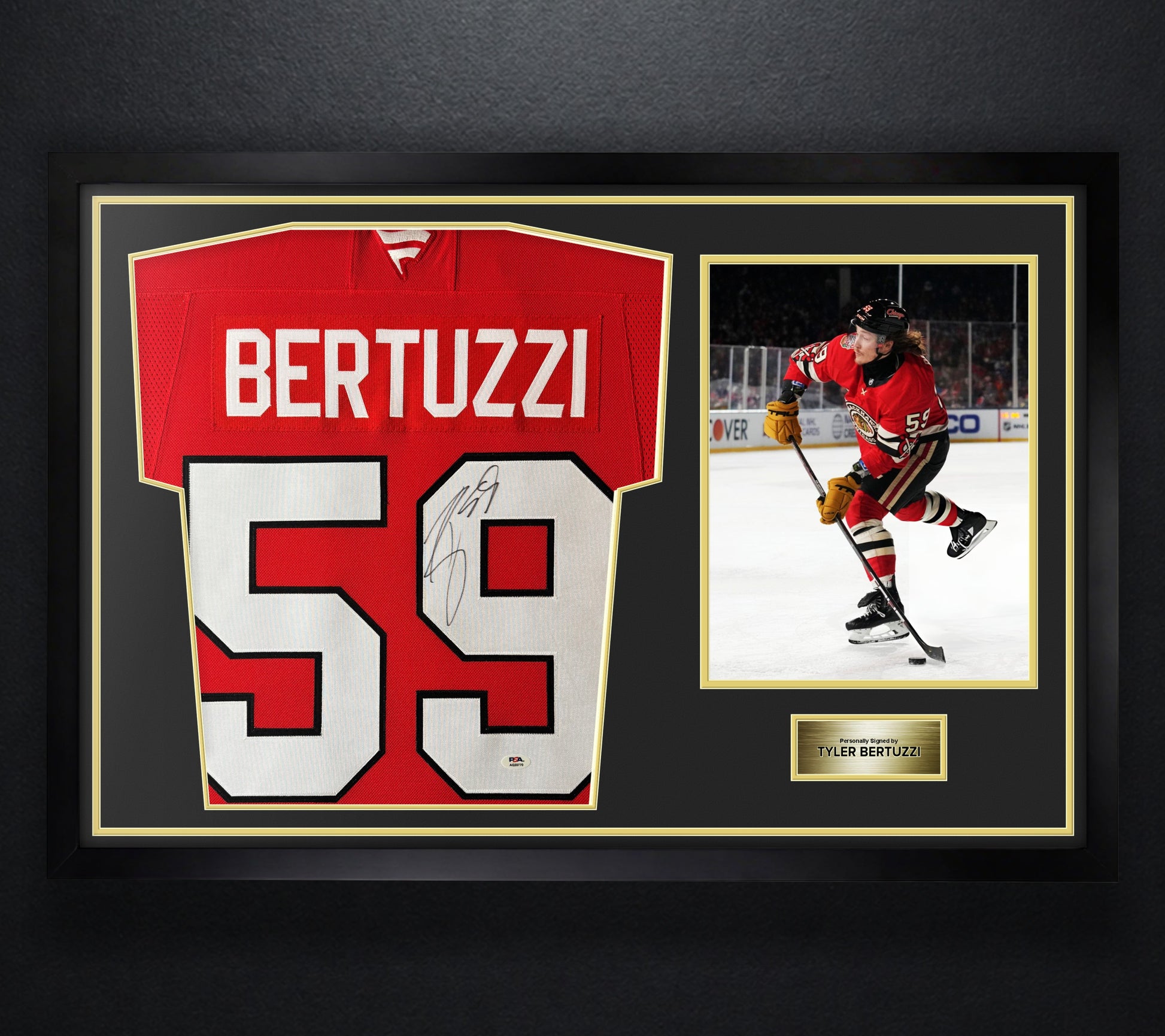 Tyler Bertuzzi Signed Chicago Blackhawks Fanatics Jersey Framed PSA COA - Photo of frame