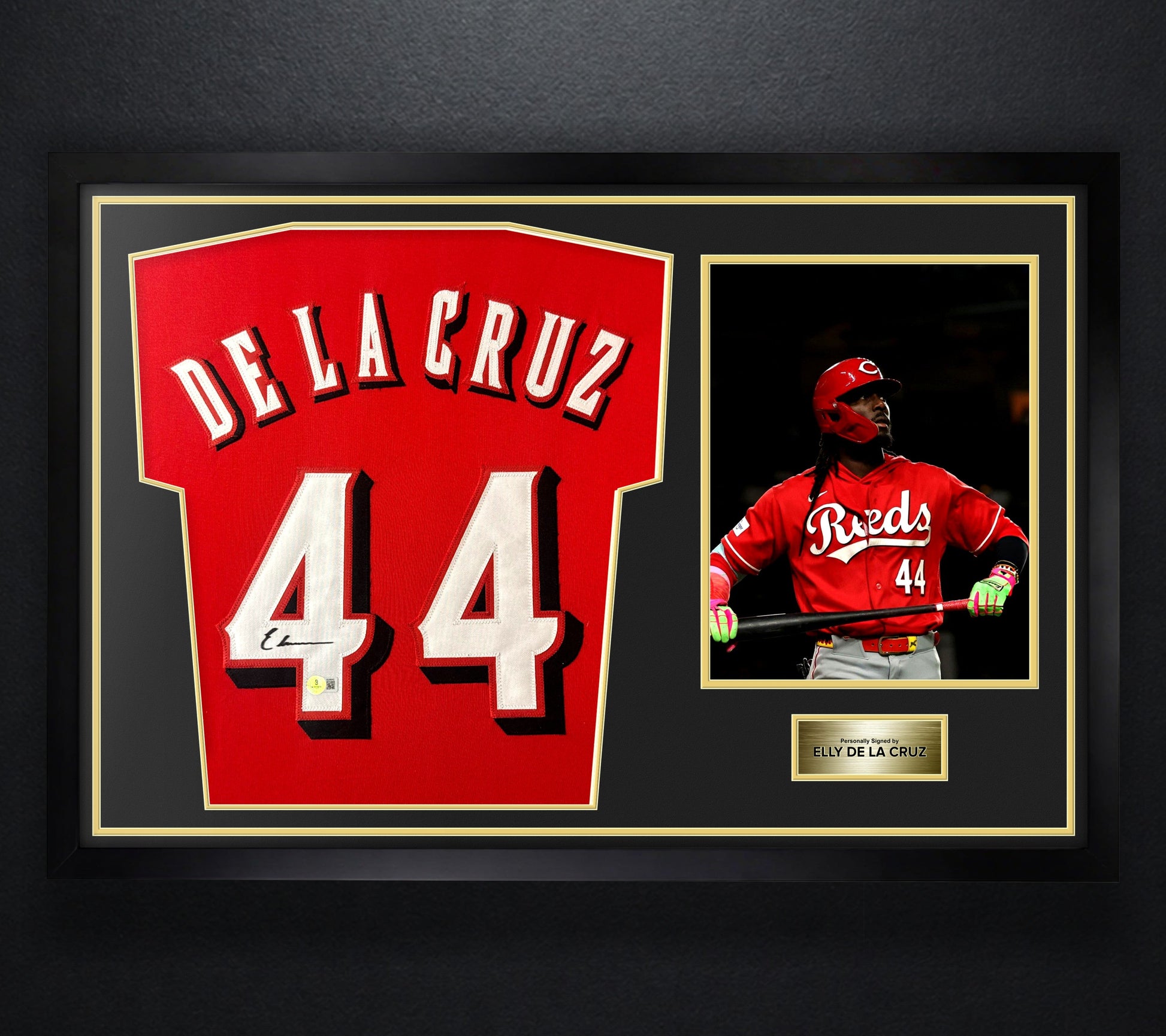Elly De La Cruz Signed Cincinnati Reds Jersey Framed Beckett COA - Close up of Number