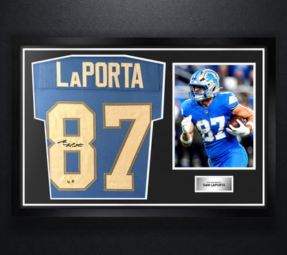 Sam LaPorta Signed Detroit Lions Jersey Framed Beckett COA - Photo of frame