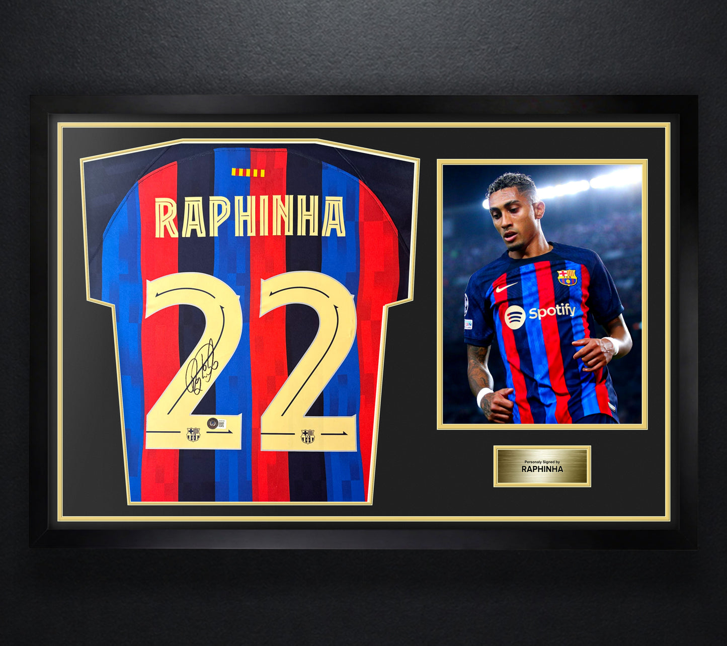 Raphinha Signed FC Barcelona Nike Jersey Framed Beckett COA - Photo of frame