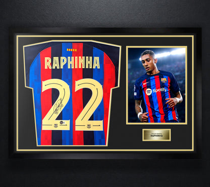 Raphinha Signed FC Barcelona Nike Jersey Framed Beckett COA - Photo of frame