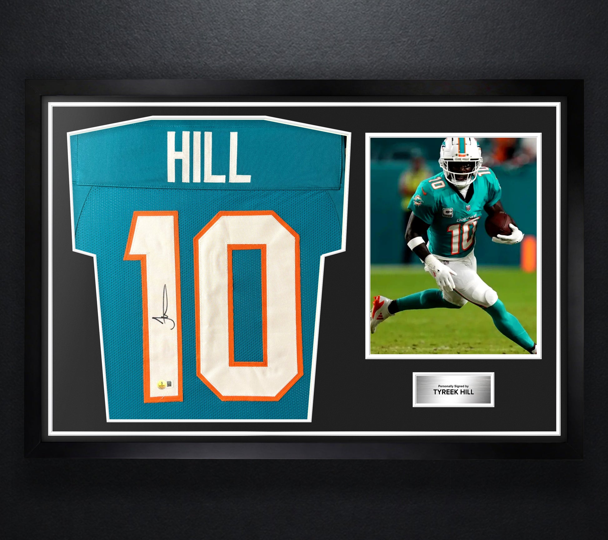 Tyreek Hill Signed Miami Dolphins Jersey Framed Beckett COA - Photo of frame