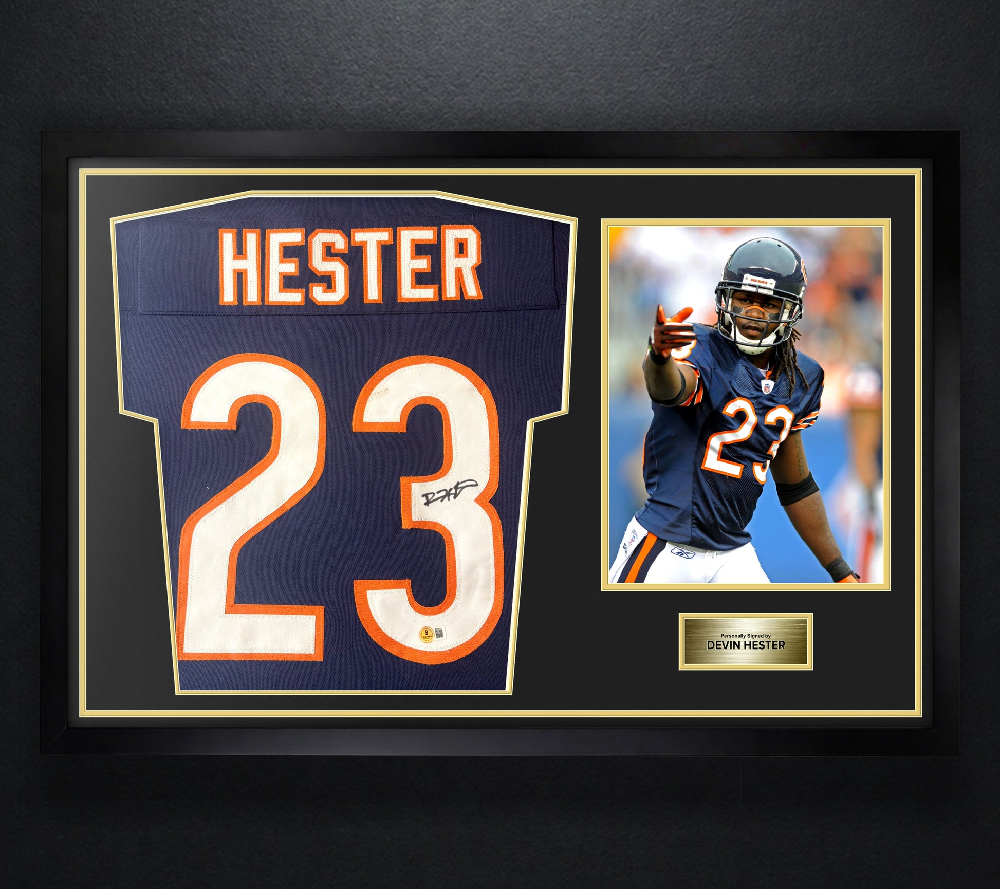 Devin Hester Signed Chicago Bears Jersey Framed Beckett COA - Photo of frame