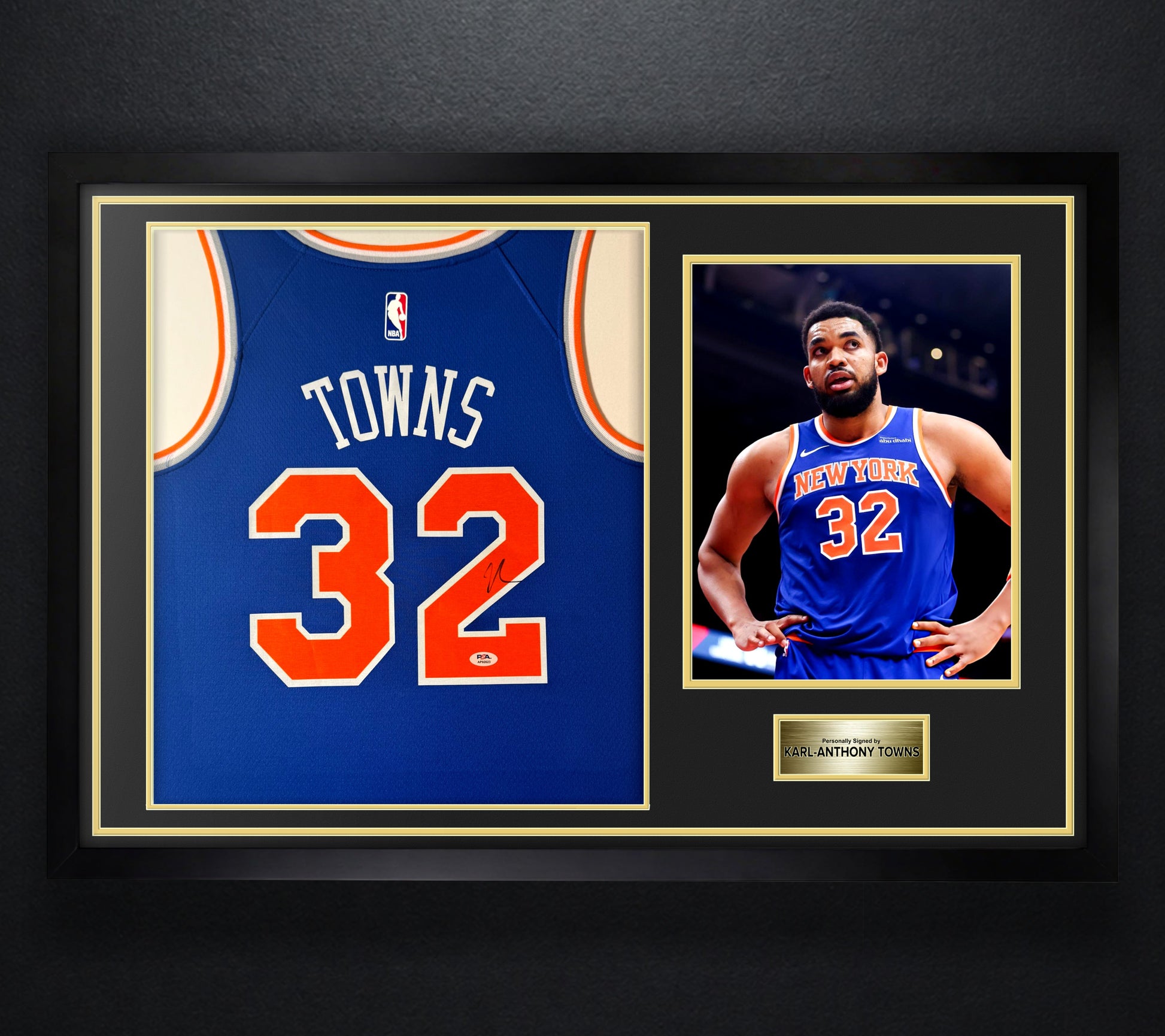 Karl-Anthony Towns Signed New York Knicks Nike Jersey Framed PSA COA - Photo of frame