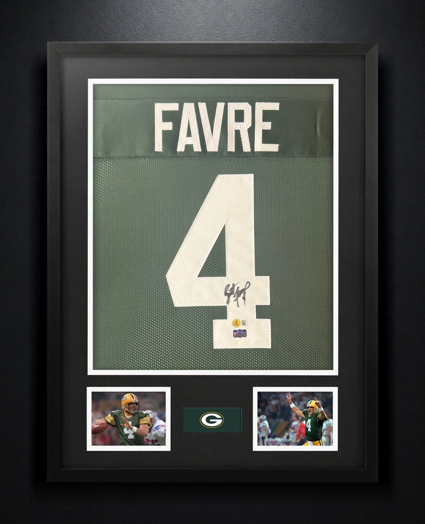 Brett Favre Signed Green Bay Packers Jersey Framed Beckett & Favre Holograms COA - Photo of frame