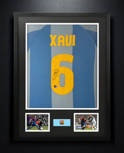 Xavi Hernández Signed FC Barcelona Nike Jersey Framed Beckett COA - Photo of frame