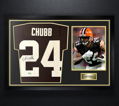 Nick Chubb Signed Cleveland Browns Nike Jersey Framed Beckett COA - Photo of frame