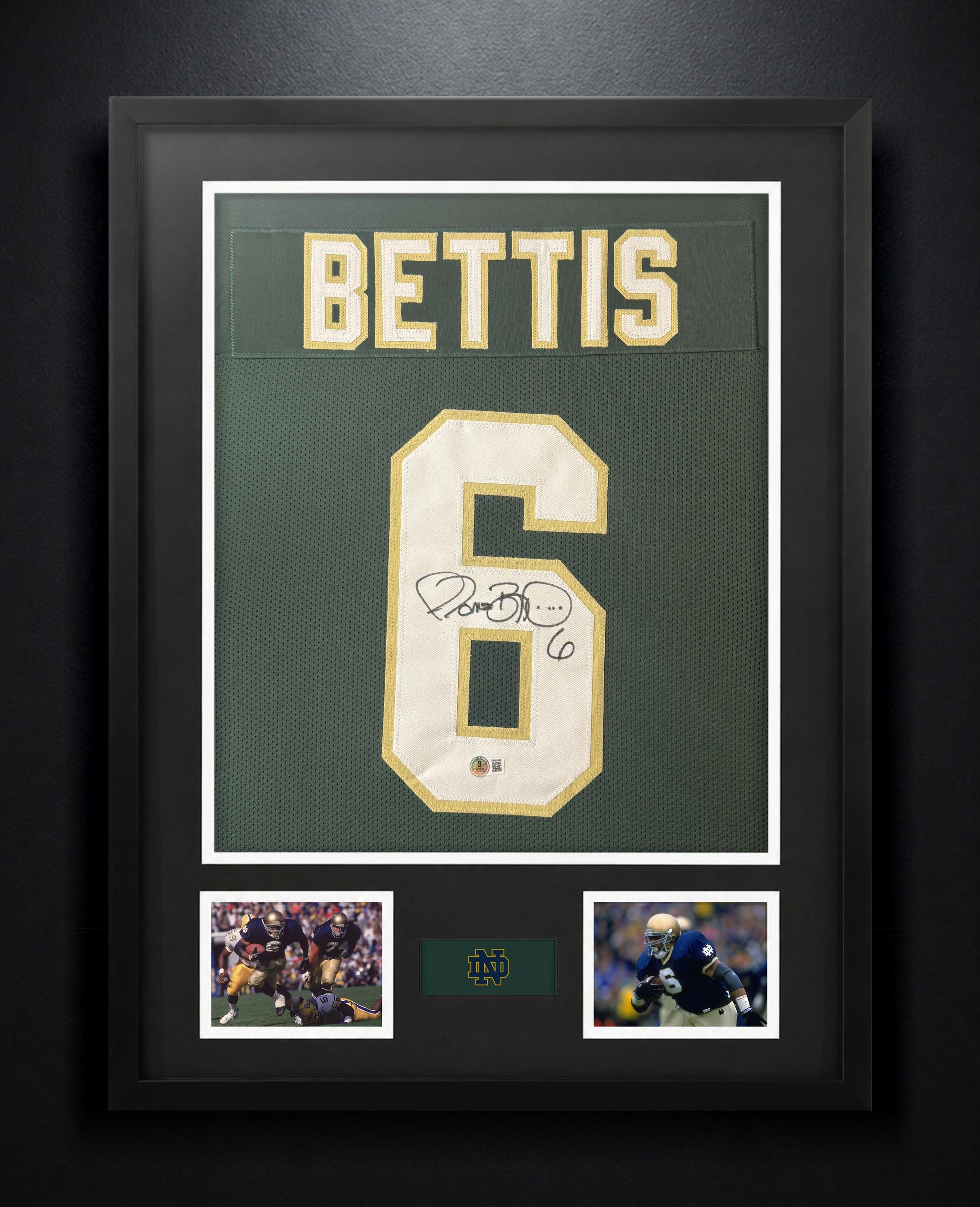 Jerome Bettis Signed Notre Dame Fighting Irish Jersey Framed Beckett COA - Photo of frame