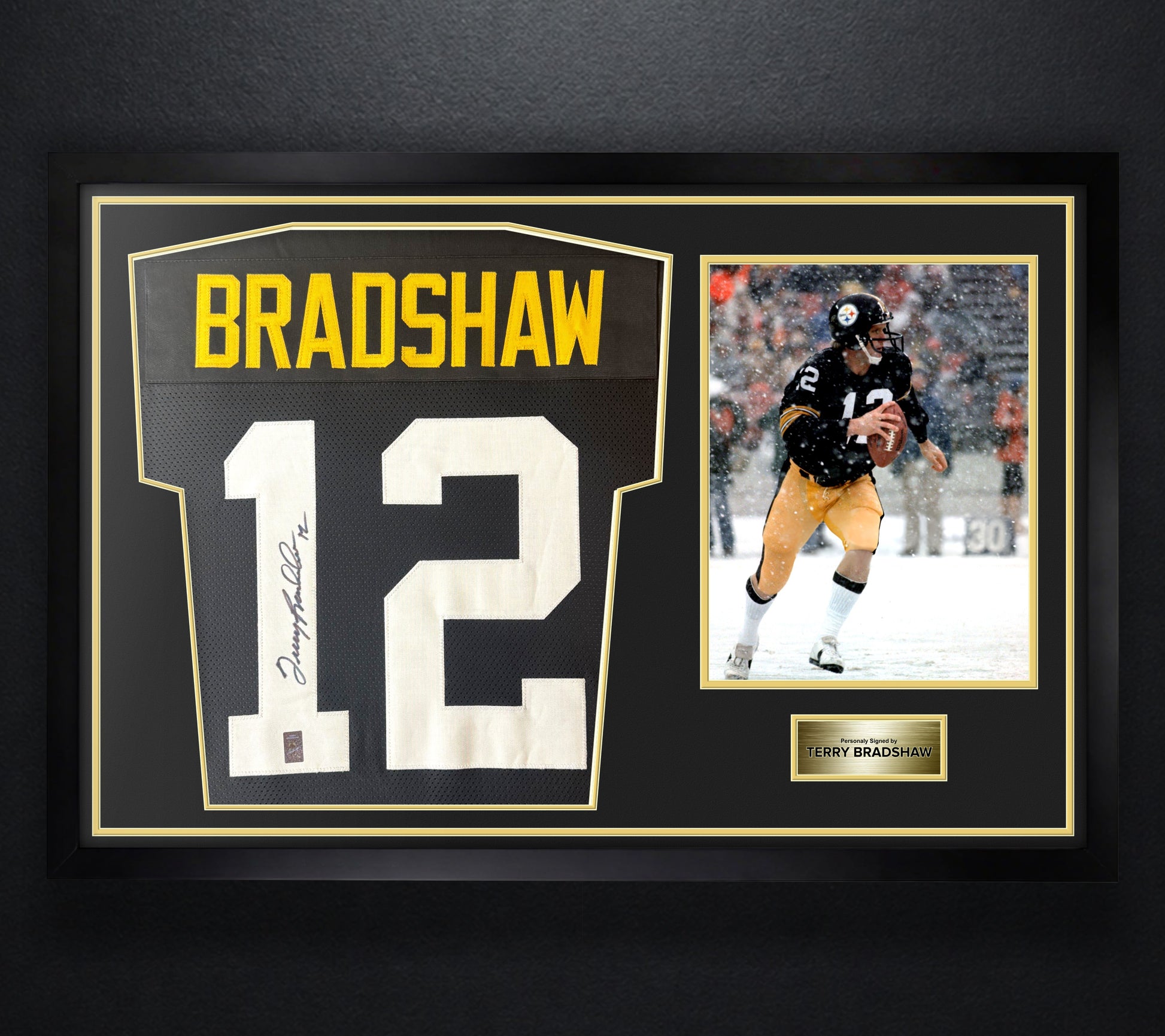 Terry Bradshaw Signed Pittsburgh Steelers Jersey Framed Bradshaw Holograms COA - Photo of frame