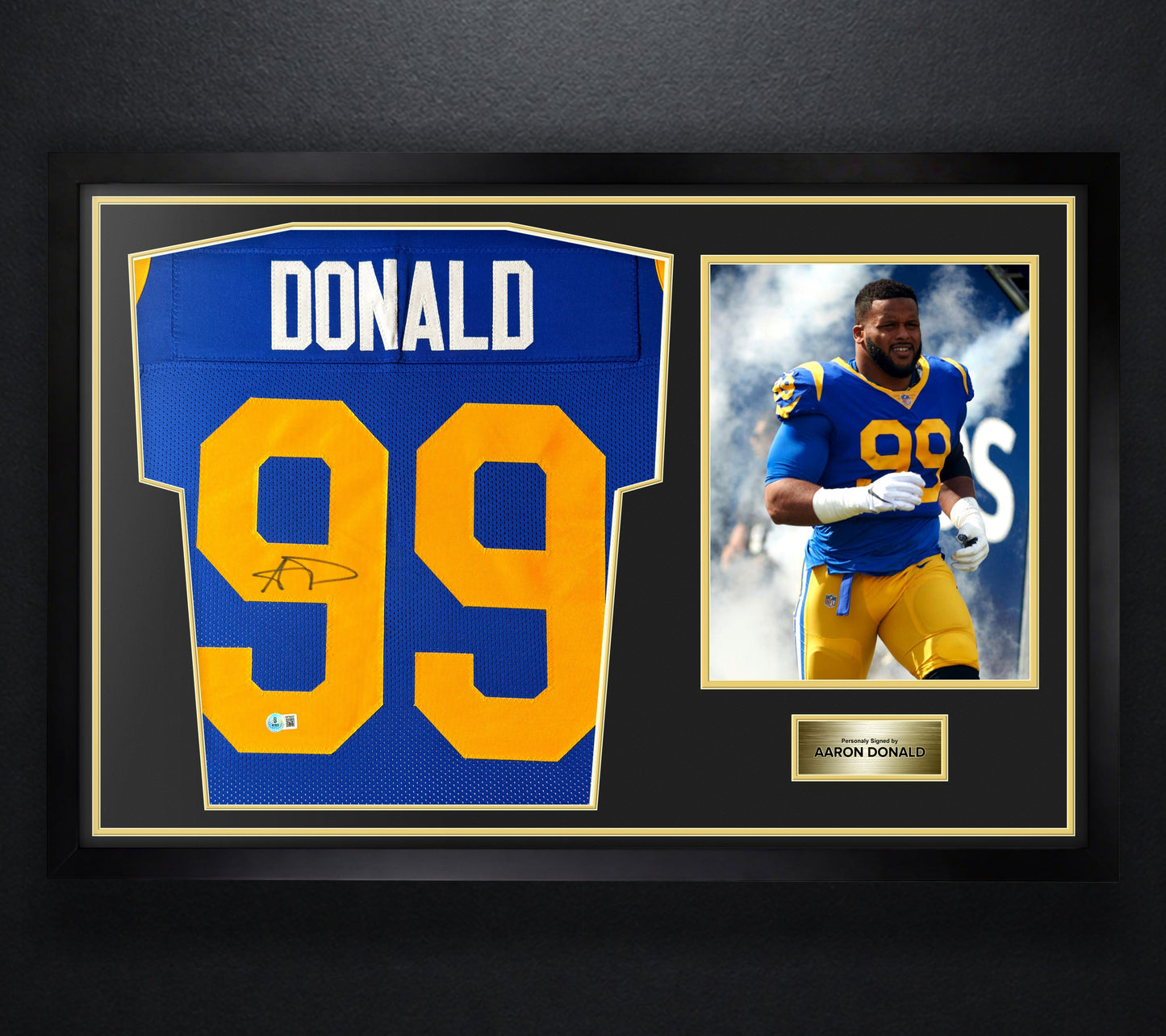 Aaron Donald Signed Los Angeles Rams Jersey Framed Beckett COA - Photo of frame