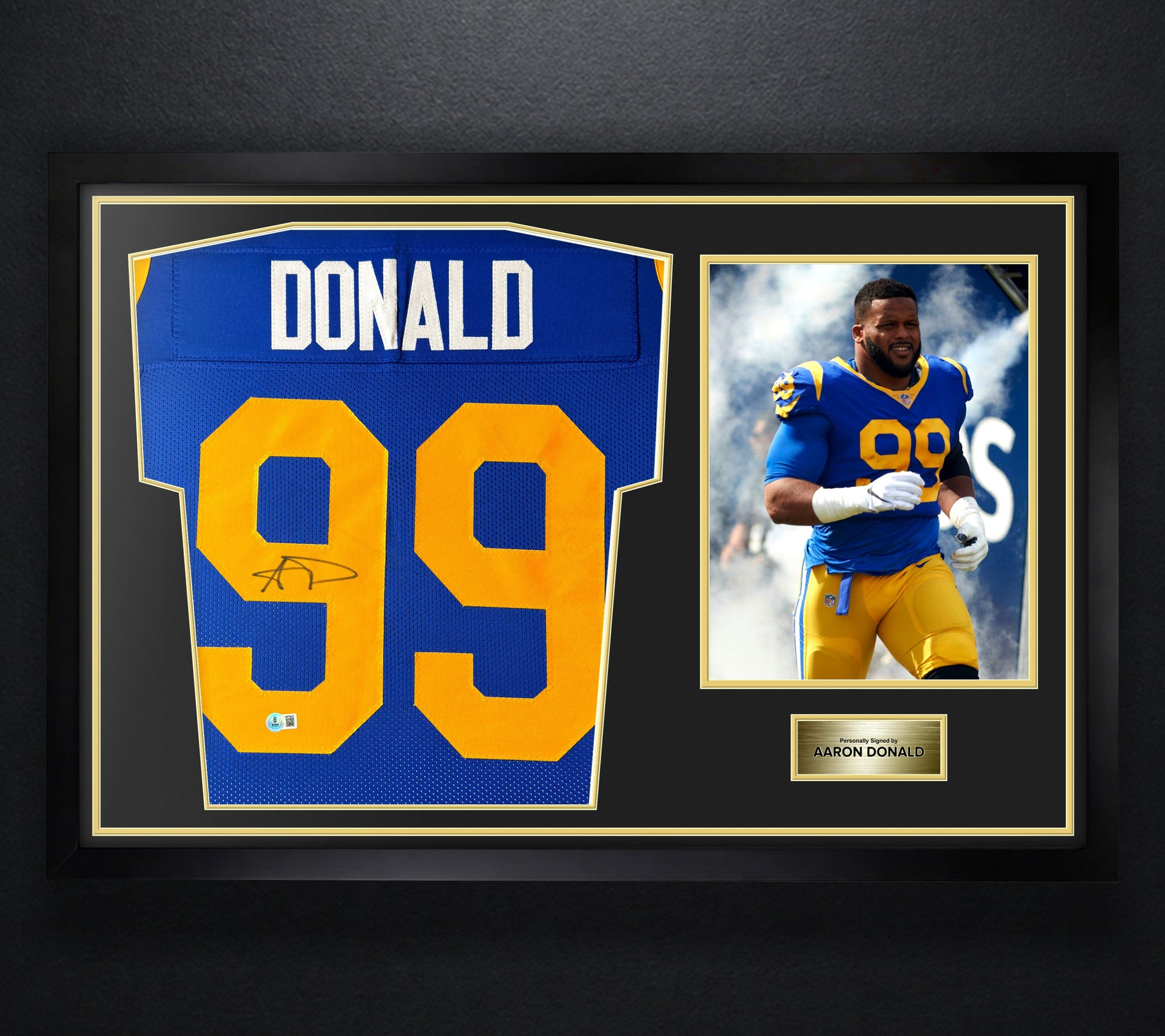 Aaron Donald Signed Los Angeles Rams Jersey Framed Beckett COA - Photo of frame