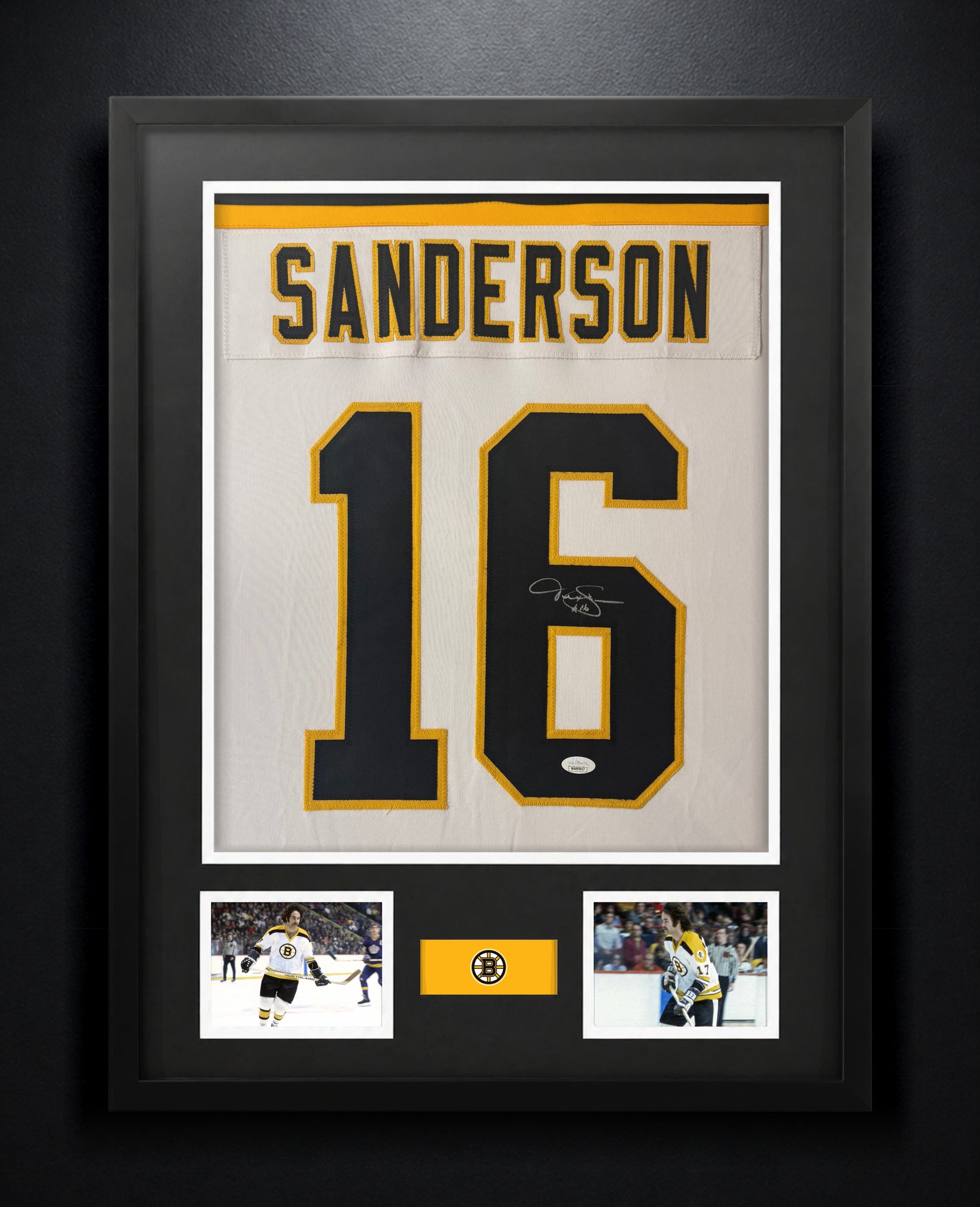 Derek Sanderson Signed Boston Bruins Jersey Framed JSA COA - Photo of frame