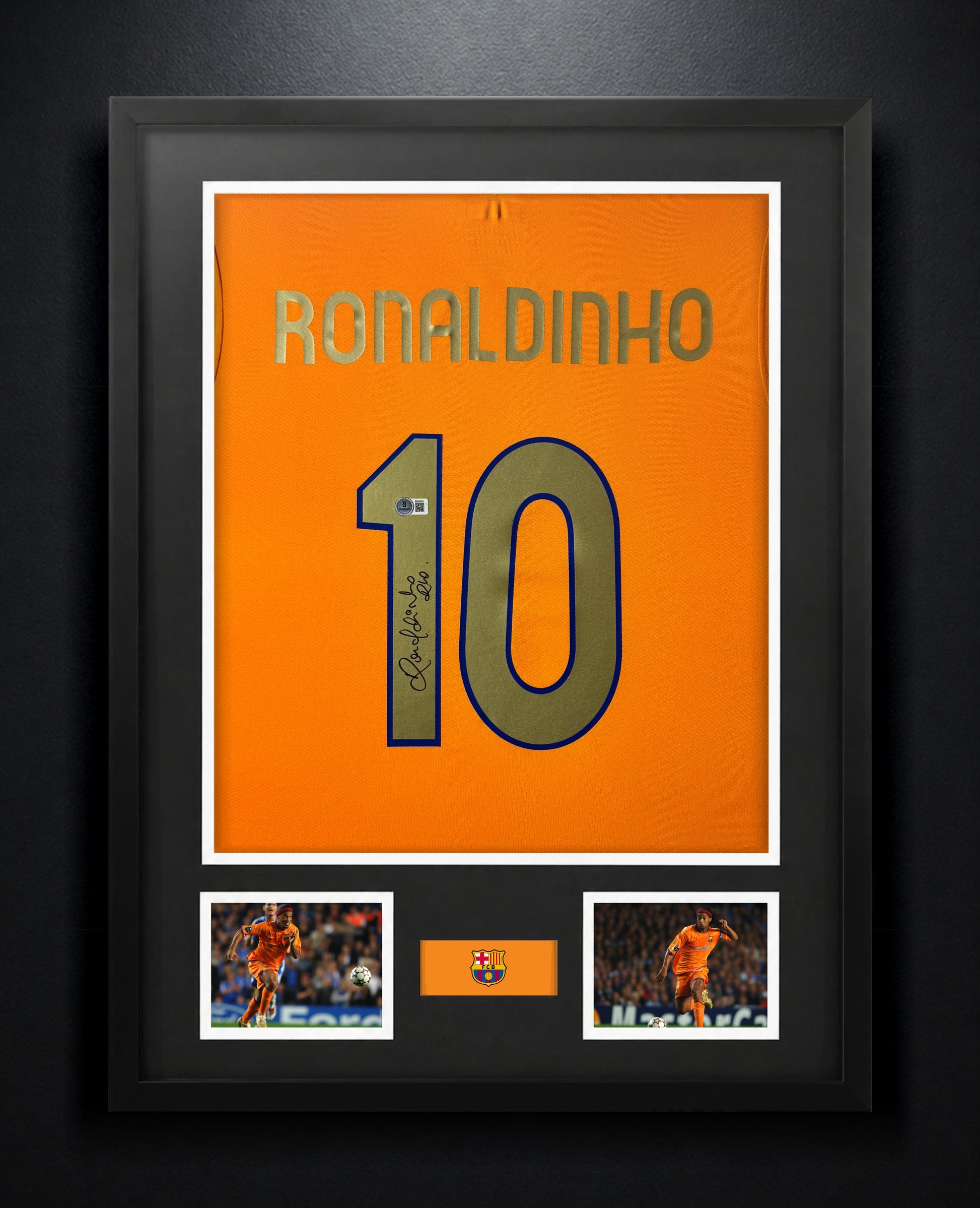Ronaldinho Signed FC Barcelona Nike Jersey Framed Beckett COA - Photo of frame