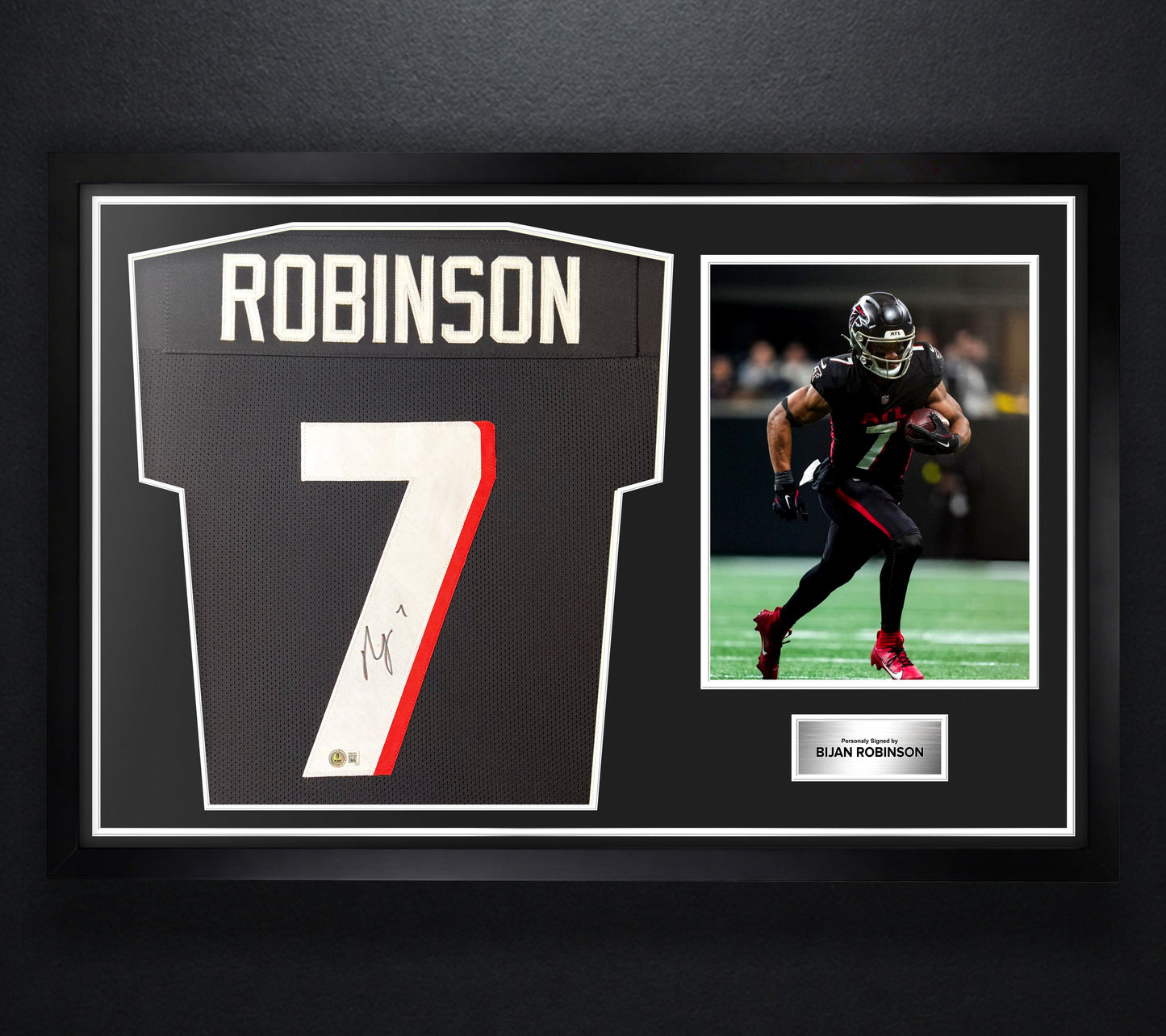 Bijan Robinson Signed Atlanta Falcons Jersey Framed Beckett COA - Photo of frame