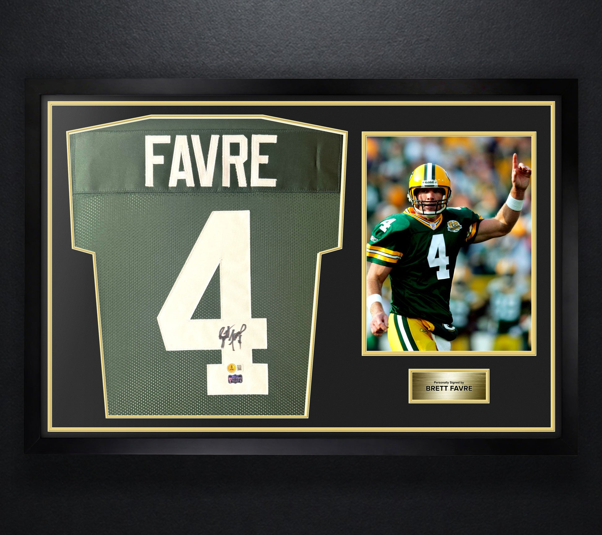 Brett Favre Signed Green Bay Packers Jersey Framed Beckett & Favre Holograms COA - Photo of frame