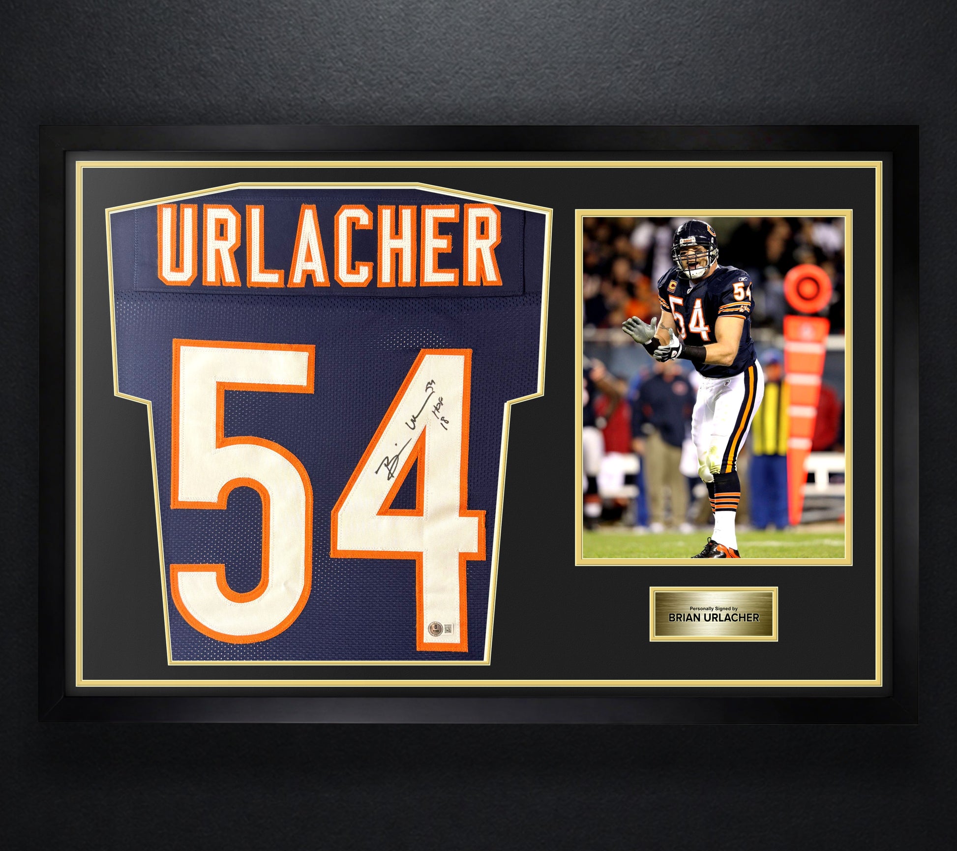 Brian Urlacher Signed Chicago Bears Jersey Framed Beckett COA INSCRIBED - Photo of frame
