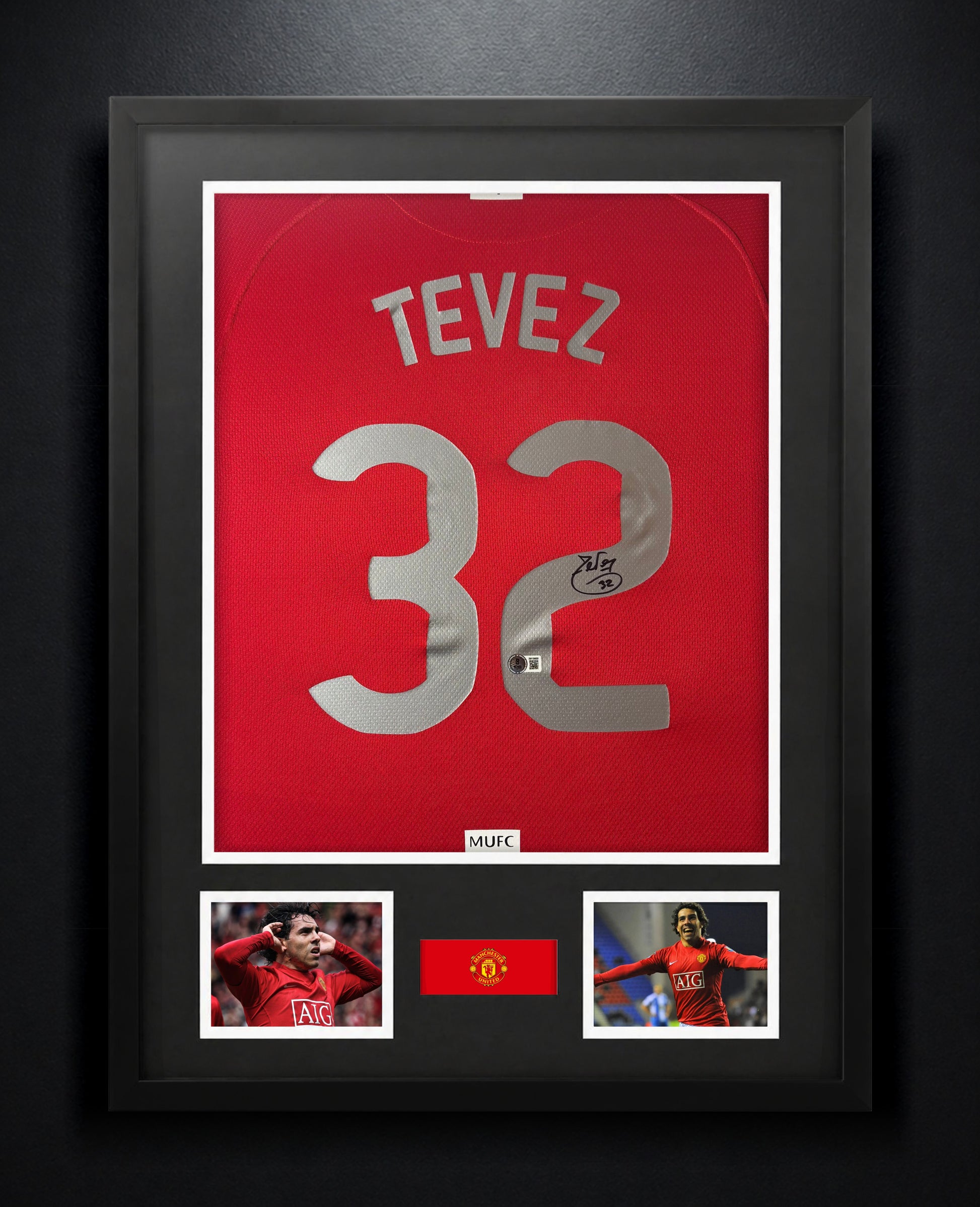 Carlos Tevez Signed Manchester United Nike Jersey Framed Beckett COA - Photo of frame
