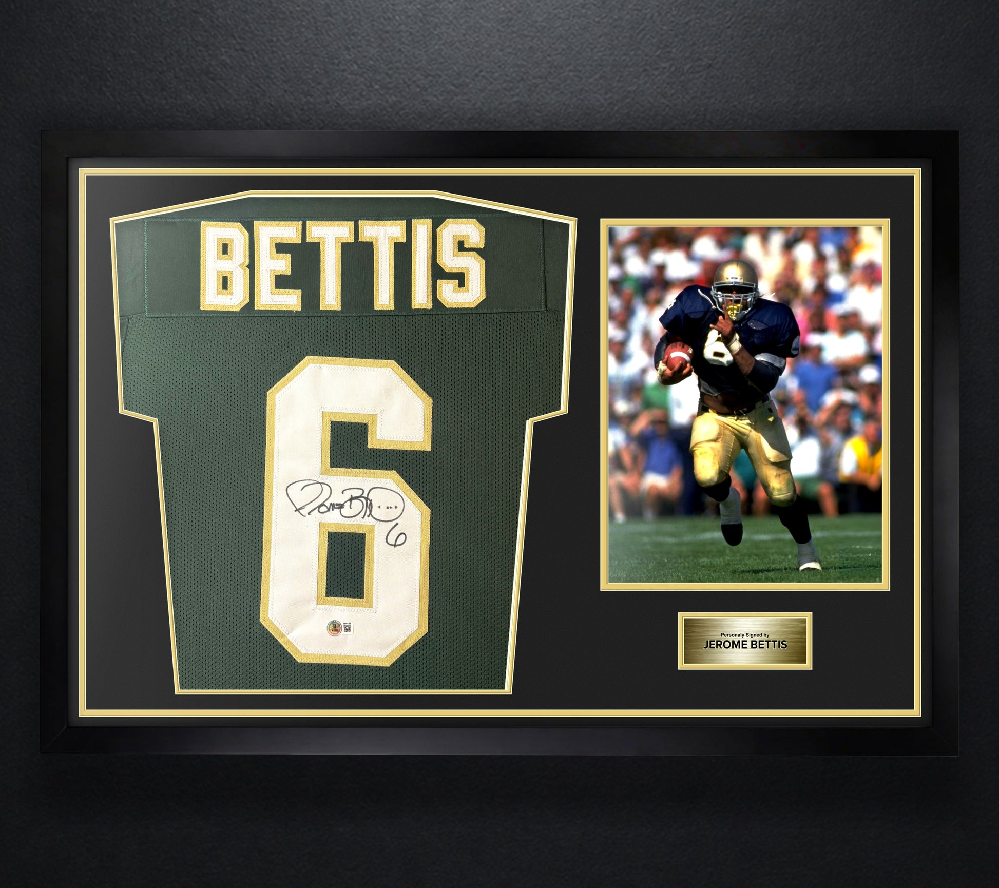 Jerome Bettis Signed Notre Dame Fighting Irish Jersey Framed Beckett COA - Photo of frame