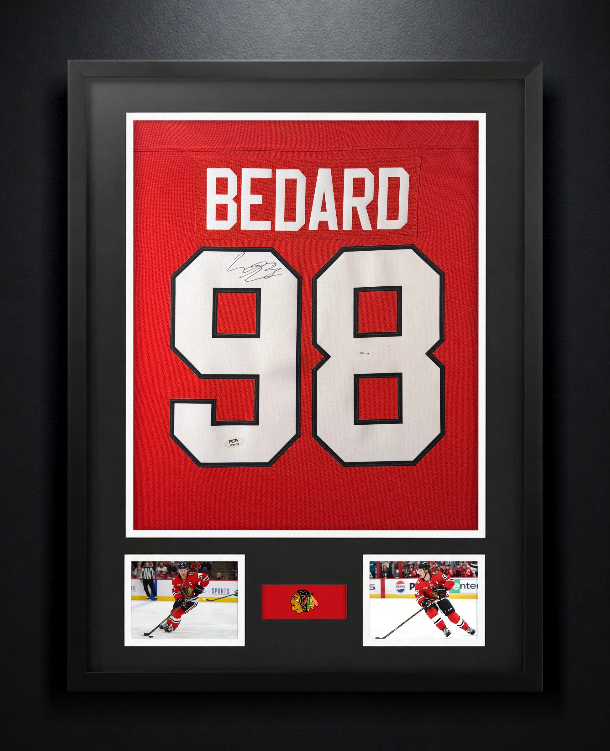 Connor Bedard Signed Chicago Blackhawks Fanatics Jersey Framed PSA COA - Photo of frame