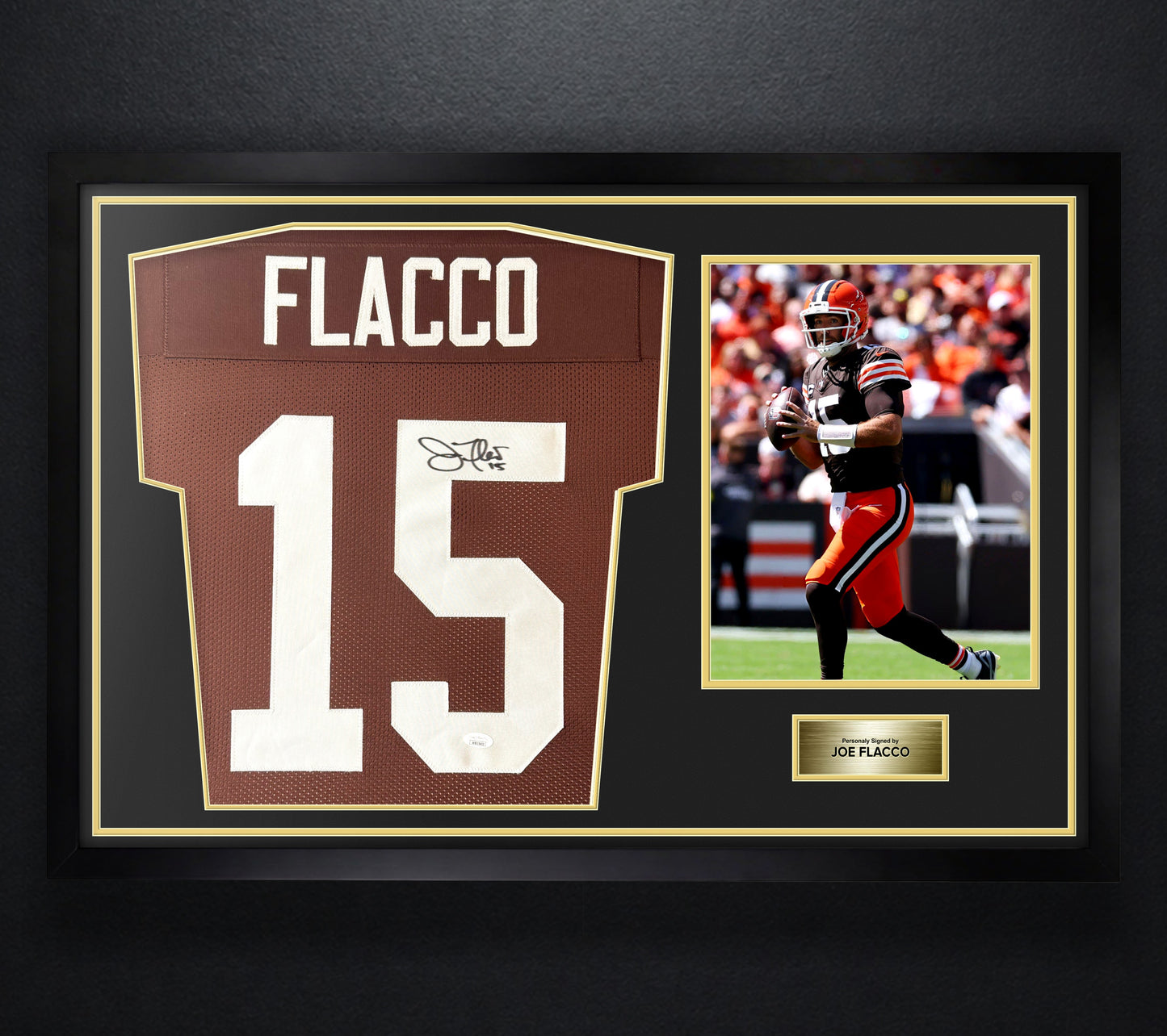 Joe Flacco Signed Cleveland Browns Jersey Framed JSA COA - Photo of frame