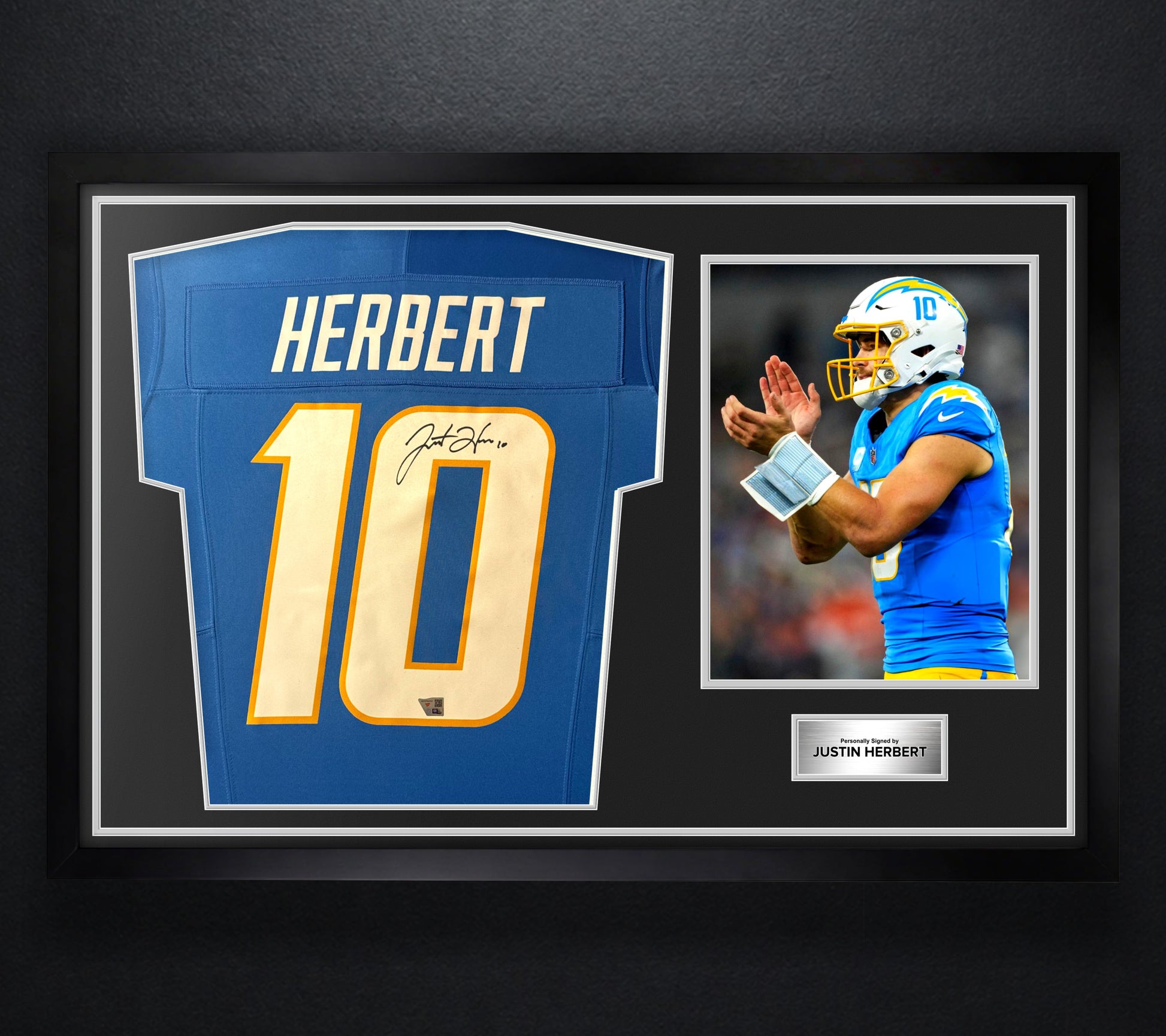 Justin Herbert Signed Los Angeles Chargers Nike Jersey Framed Fanatics COA - Photo of frame