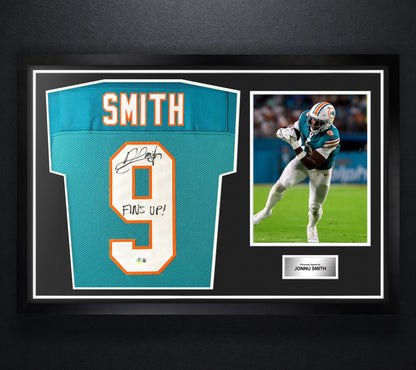 Jonnu Smith Signed Miami Dolphins Jersey Framed Beckett COA - Photo of frame