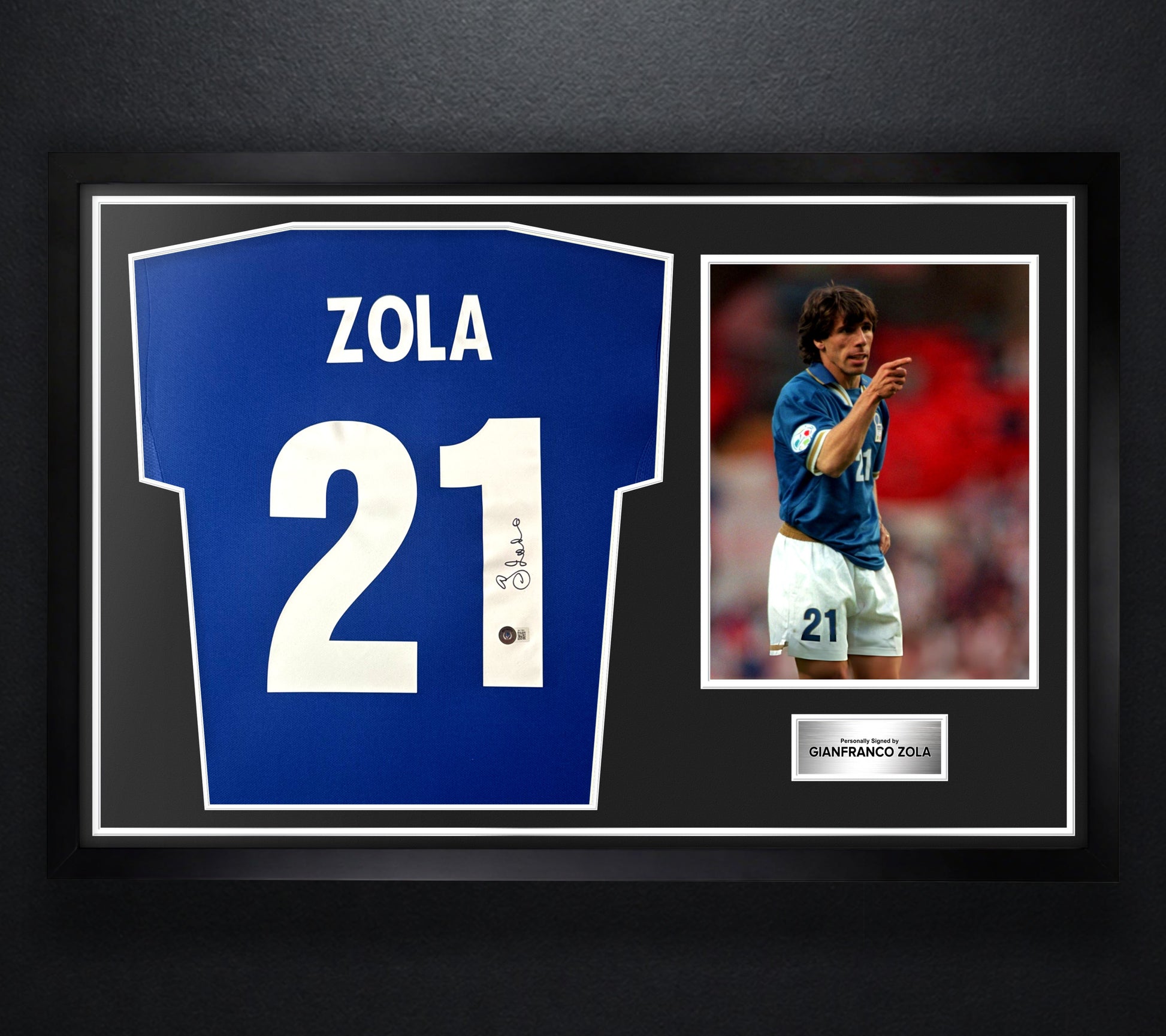 Gianfranco Zola Signed Italy Nike Jersey Framed Beckett COA - Photo of frame