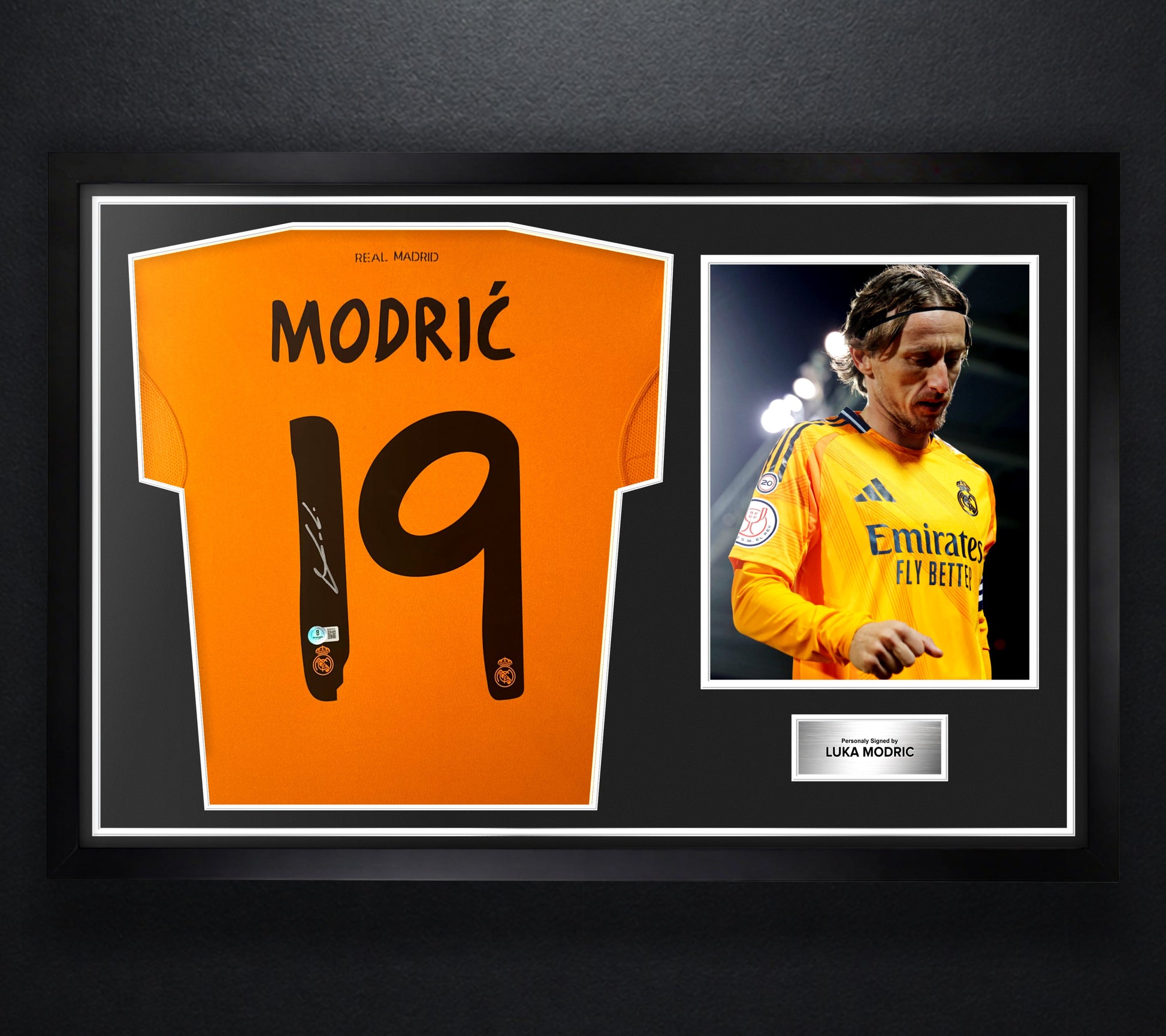 Luka Modric Signed Real Madrid Adidas Jersey Framed Beckett COA - Photo of frame