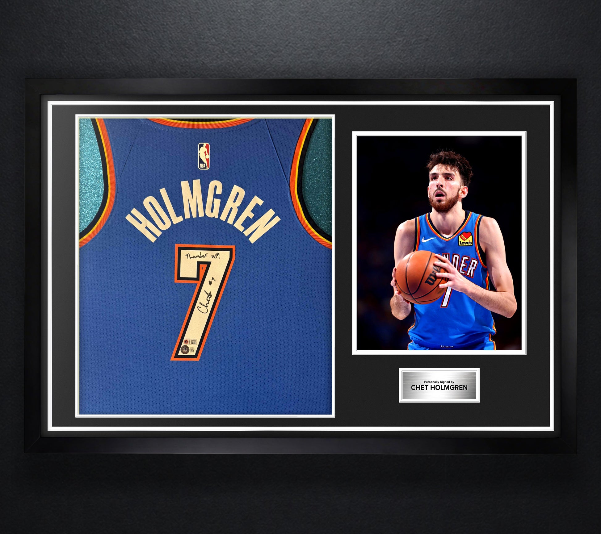 Chet Holmgren Signed Oklahoma City Thunder Nike Jersey Framed Beckett COA INSCRIBED - Photo of frame