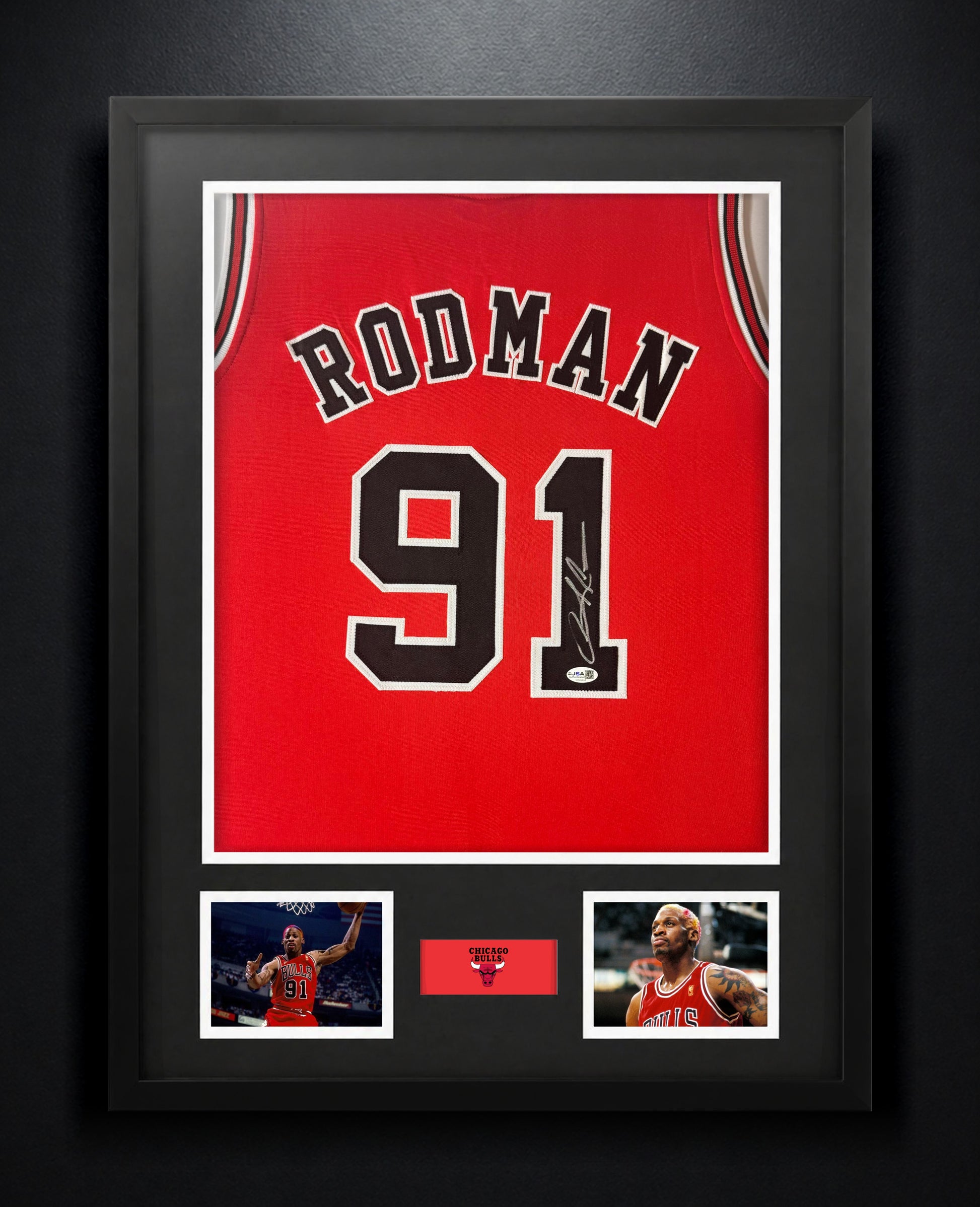 Dennis Rodman Signed Chicago Bulls Jersey Framed JSA COA - Photo of frame