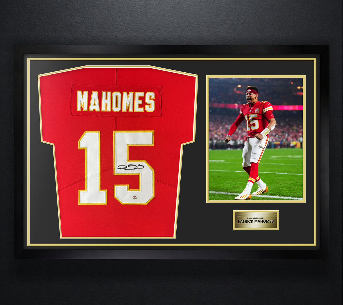 Patrick Mahomes Signed Kansas City Chiefs Nike Jersey Framed PSA LOA & COA - Photo of frame