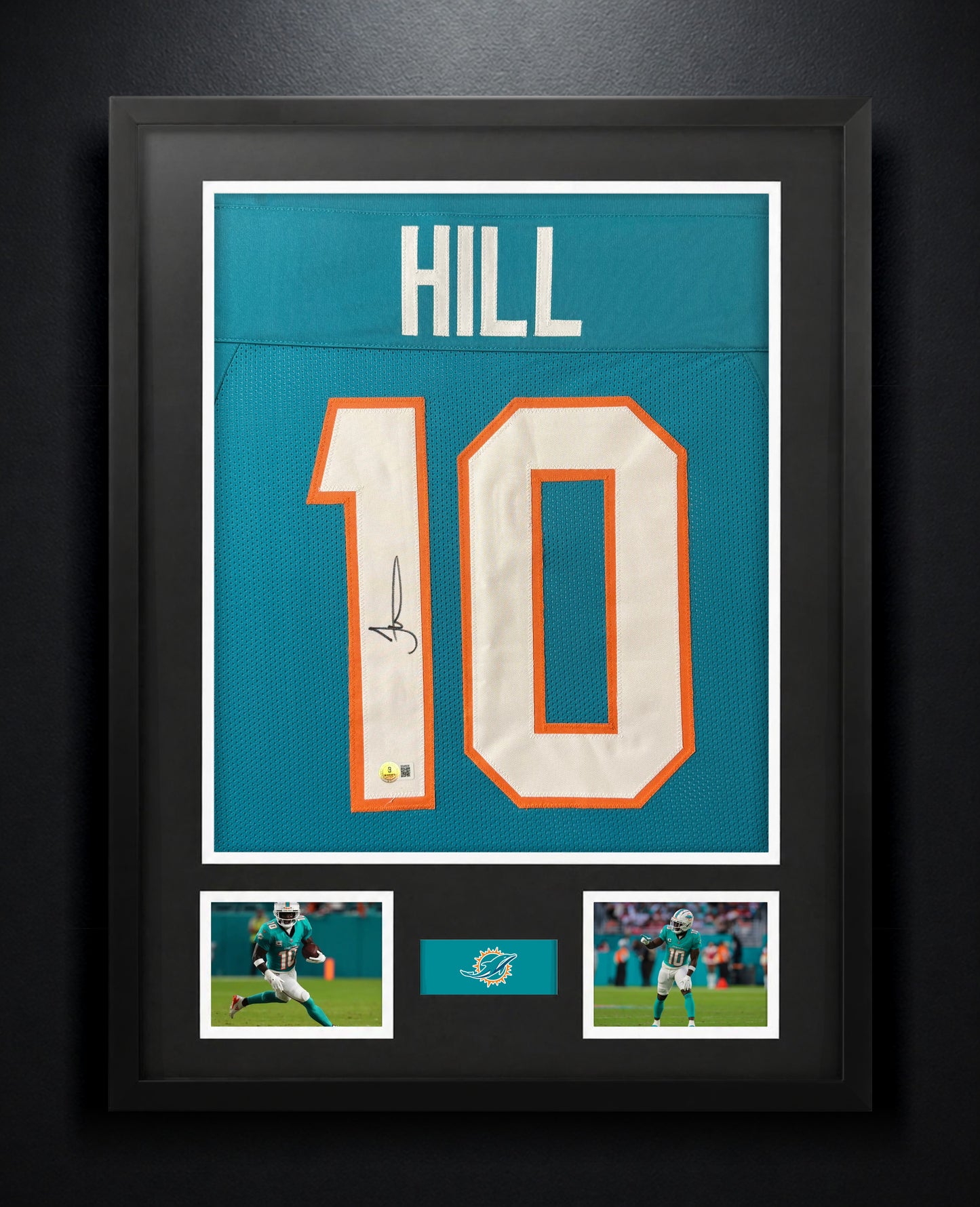 Tyreek Hill Signed Miami Dolphins Jersey Framed Beckett COA - Photo of frame
